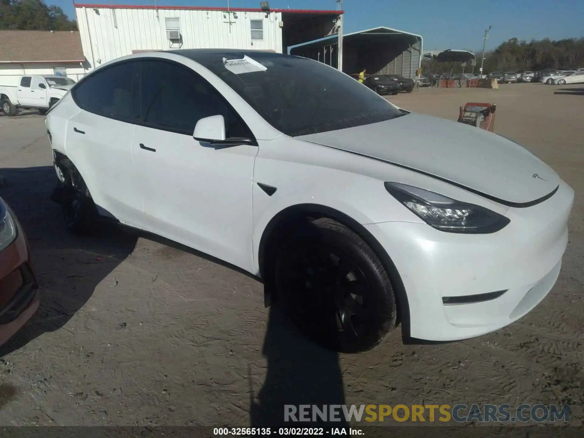 1 Photograph of a damaged car 5YJYGDED9MF105449 TESLA MODEL Y 2021