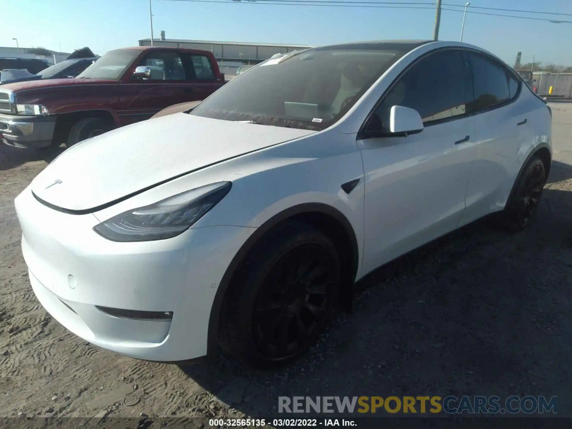 2 Photograph of a damaged car 5YJYGDED9MF105449 TESLA MODEL Y 2021