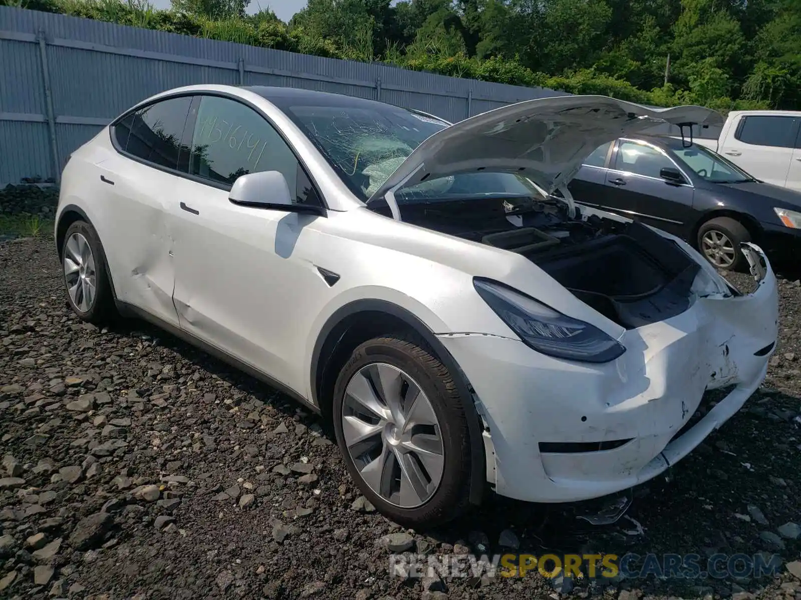 1 Photograph of a damaged car 5YJYGDEDXMF105492 TESLA MODEL Y 2021