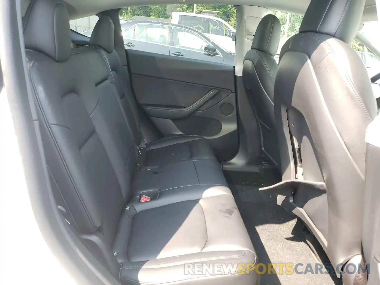 6 Photograph of a damaged car 5YJYGDEDXMF105492 TESLA MODEL Y 2021