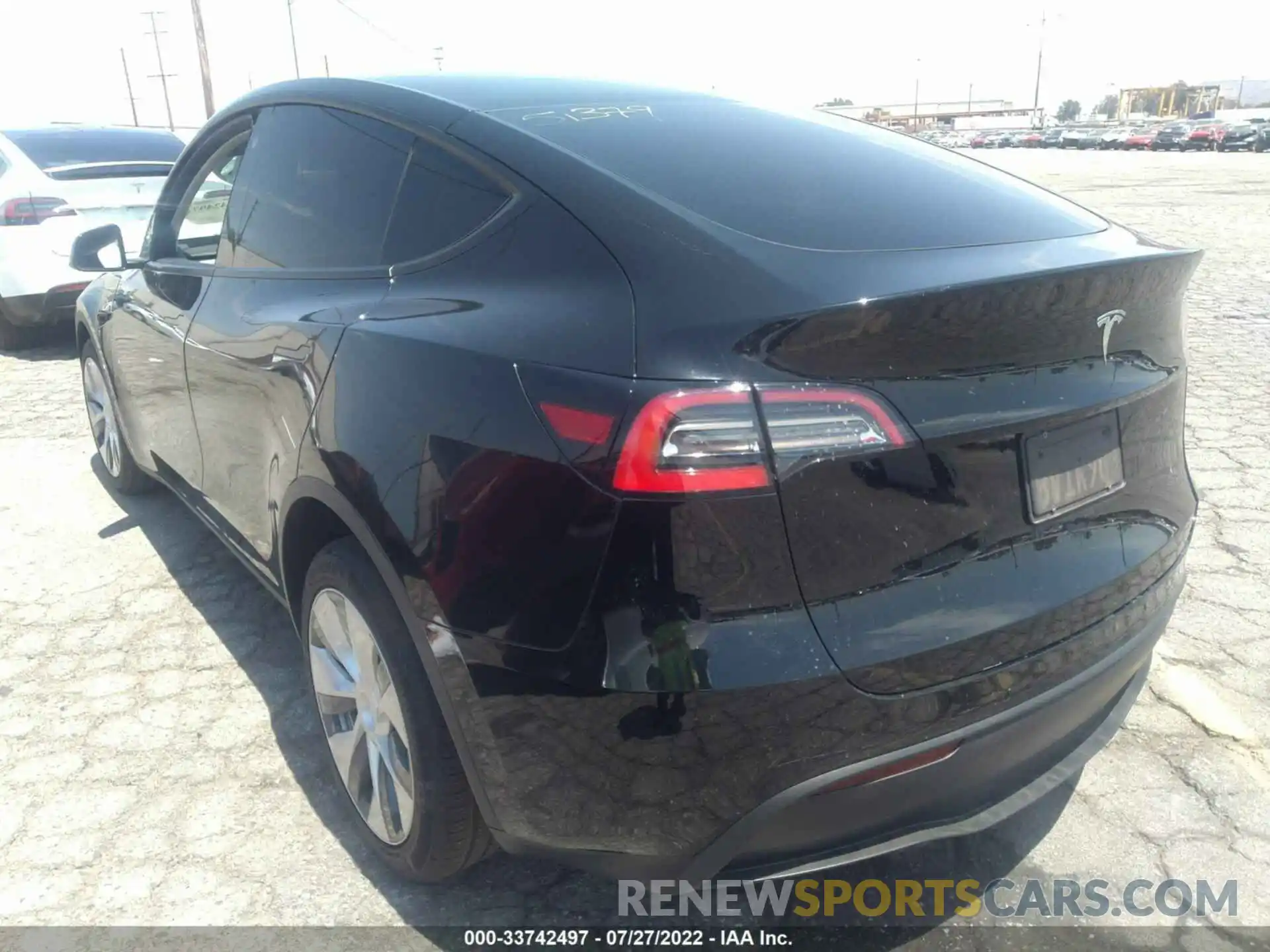 3 Photograph of a damaged car 5YJYGDEDXMF132708 TESLA MODEL Y 2021