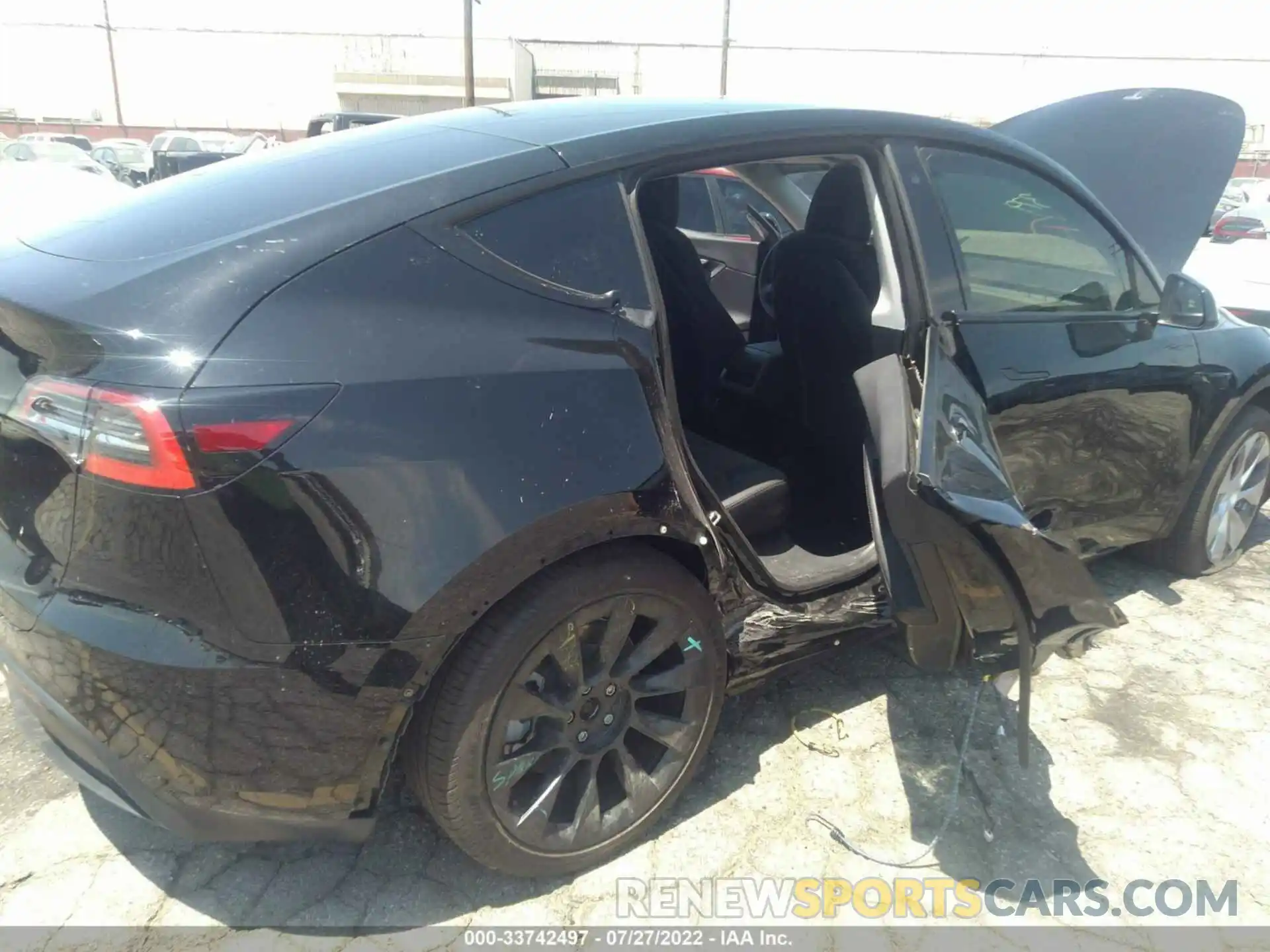 6 Photograph of a damaged car 5YJYGDEDXMF132708 TESLA MODEL Y 2021