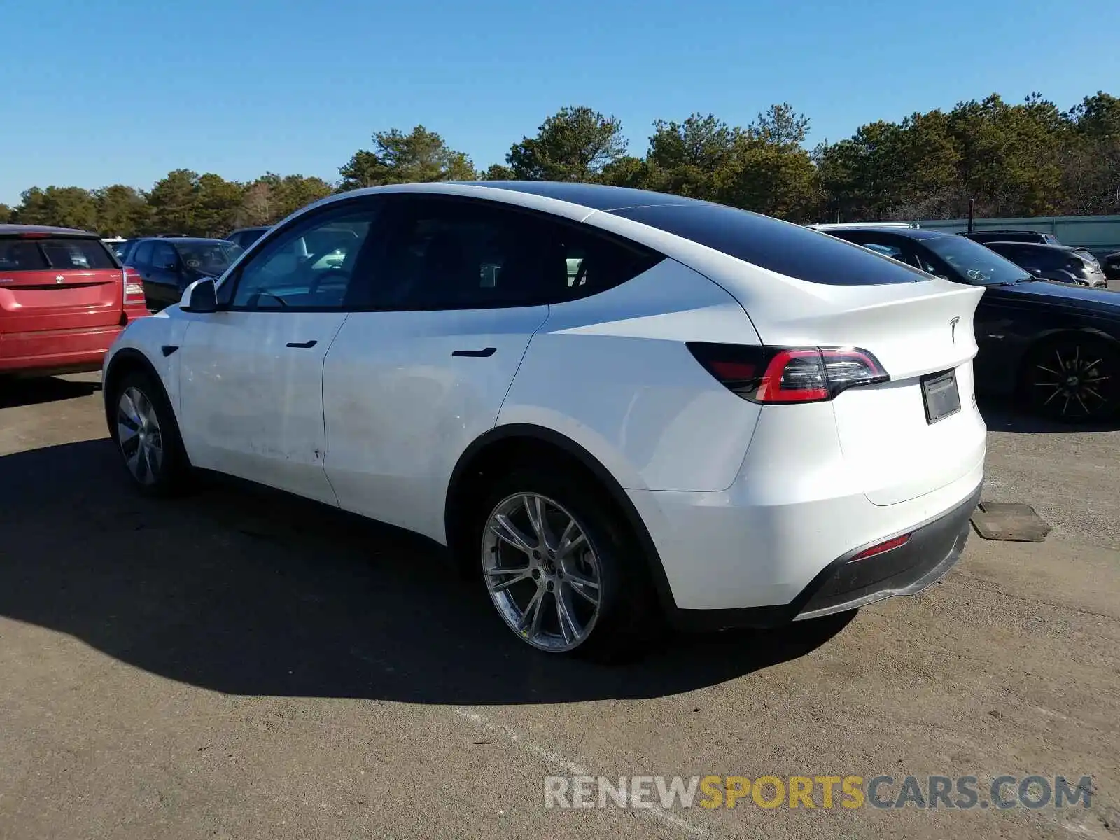 3 Photograph of a damaged car 5YJYGDEE0MF061138 TESLA MODEL Y 2021