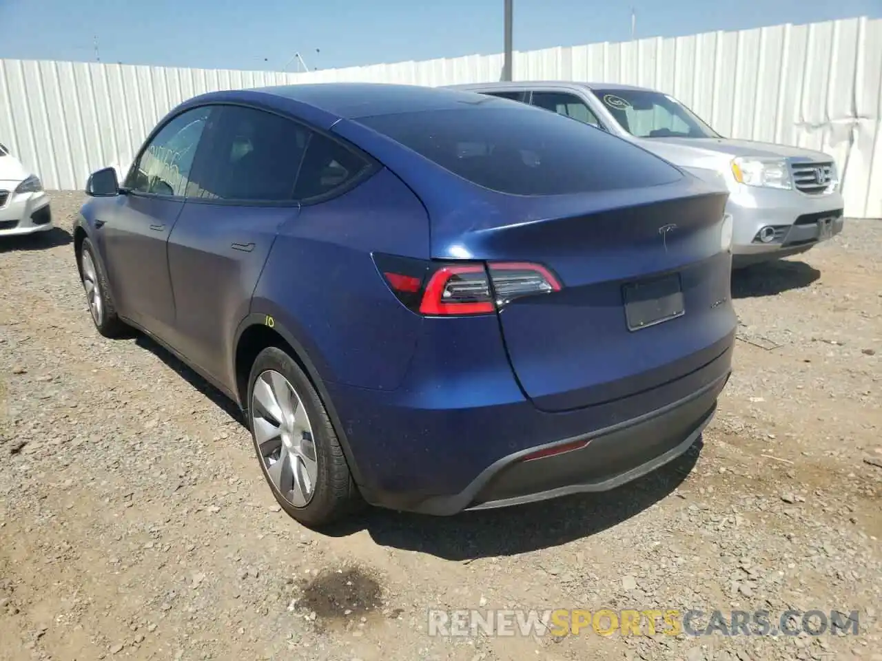 3 Фотография поврежденного автомобиля 5YJYGDEE0MF068865 TESLA MODEL Y 2021