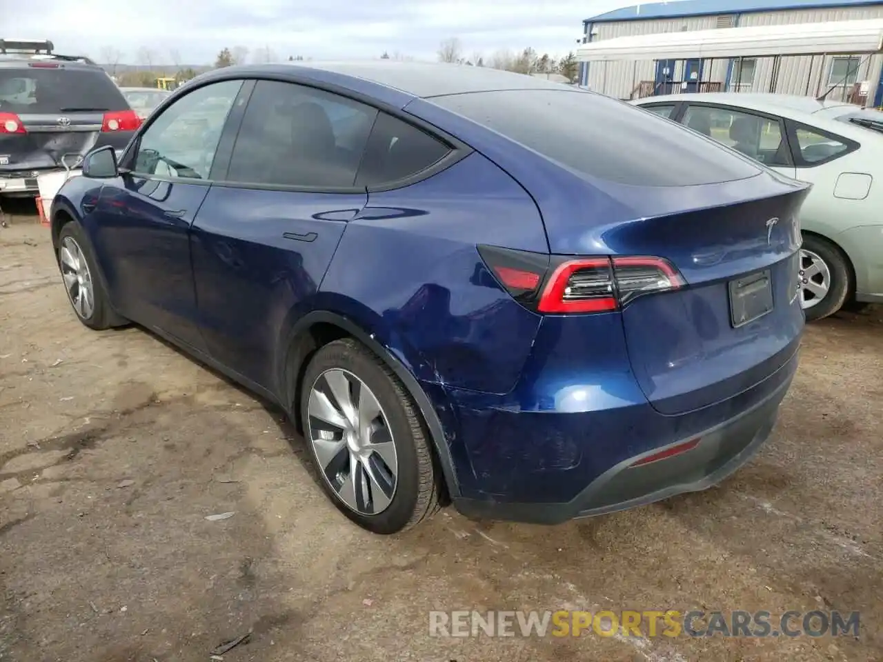 3 Photograph of a damaged car 5YJYGDEE0MF070955 TESLA MODEL Y 2021