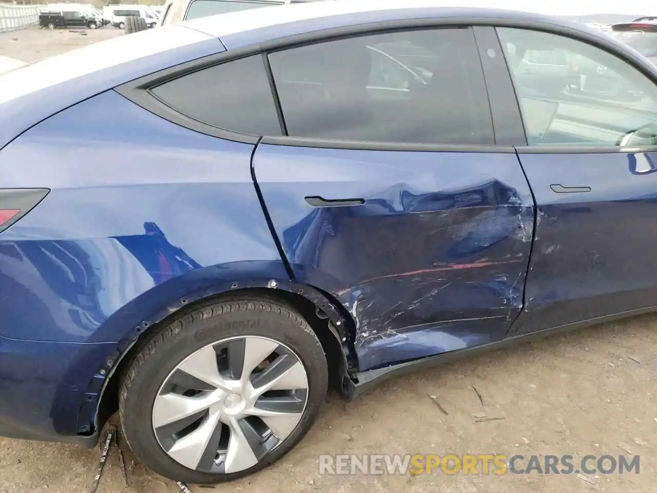 9 Photograph of a damaged car 5YJYGDEE0MF070955 TESLA MODEL Y 2021