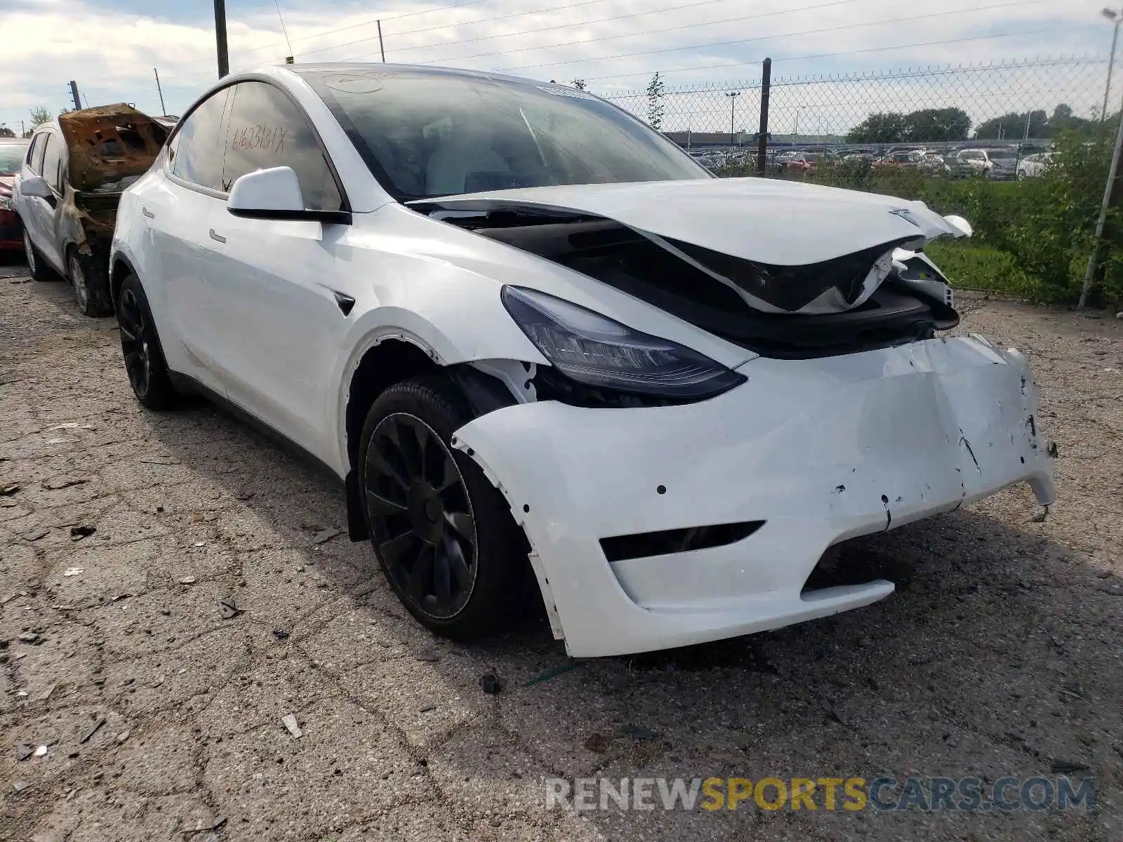 1 Photograph of a damaged car 5YJYGDEE0MF074245 TESLA MODEL Y 2021