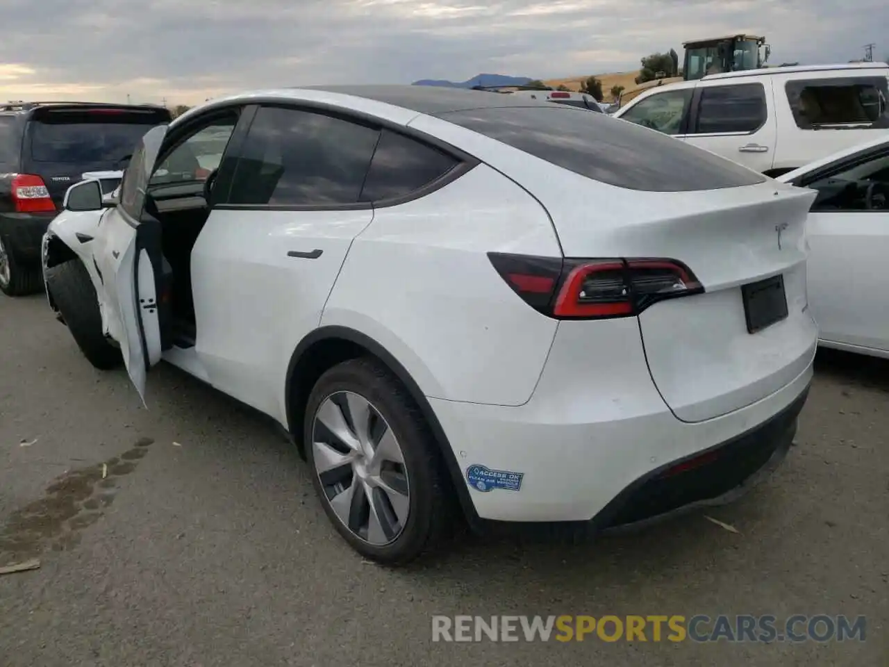 3 Photograph of a damaged car 5YJYGDEE0MF074326 TESLA MODEL Y 2021