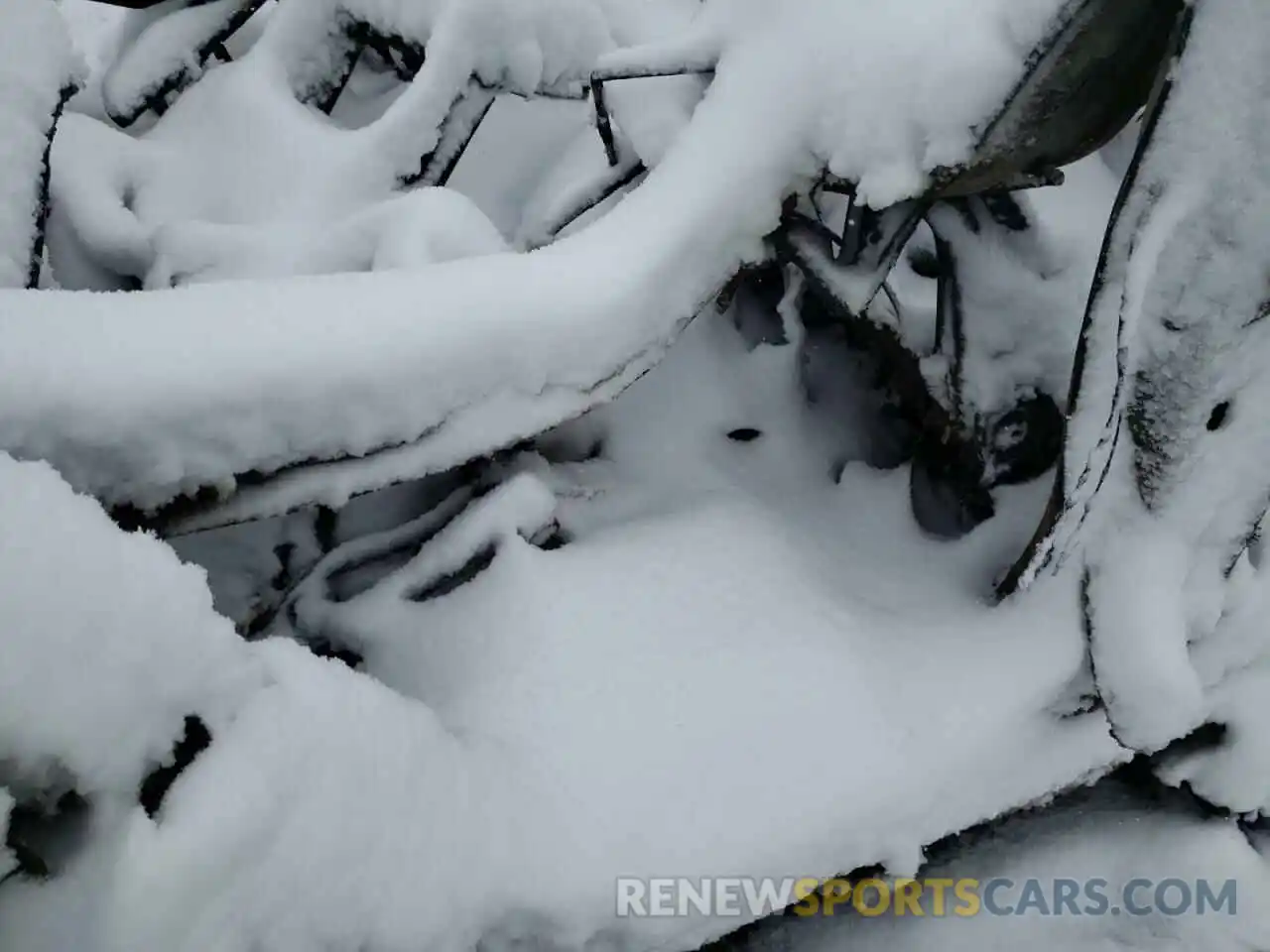 10 Photograph of a damaged car 5YJYGDEE0MF075802 TESLA MODEL Y 2021