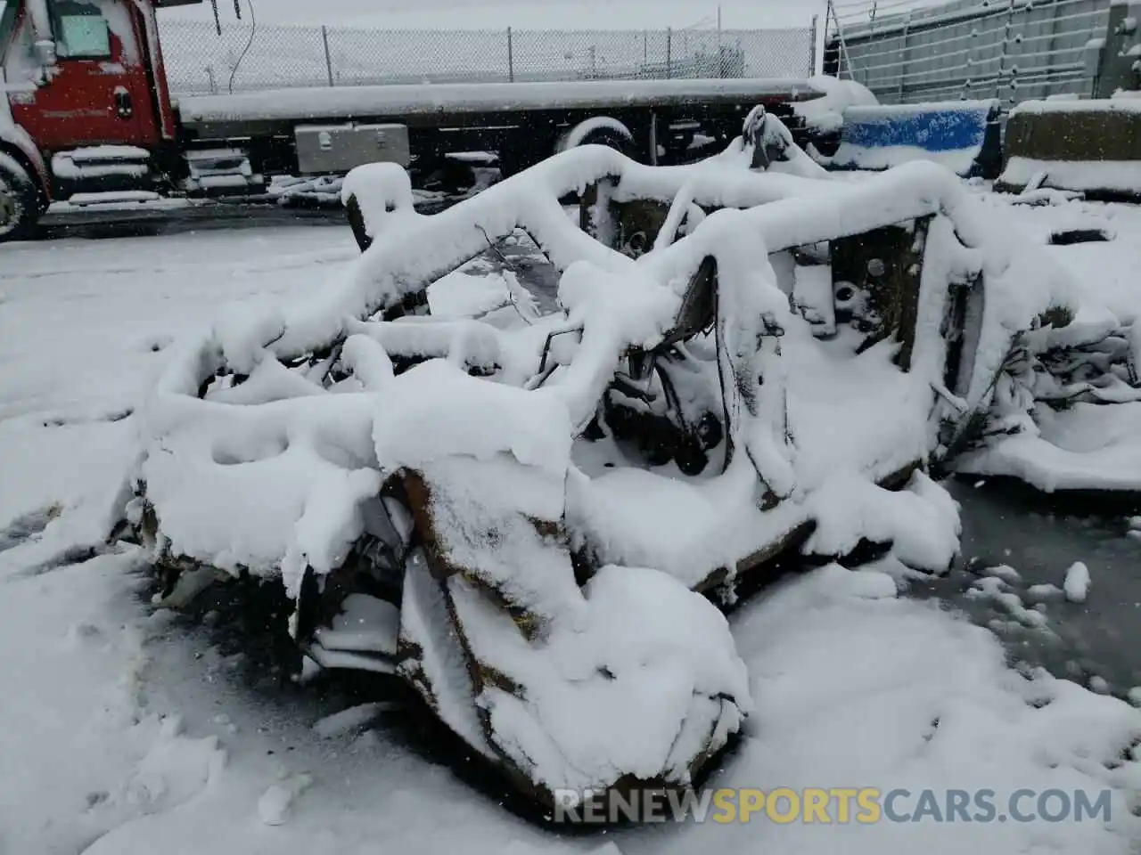 2 Photograph of a damaged car 5YJYGDEE0MF075802 TESLA MODEL Y 2021