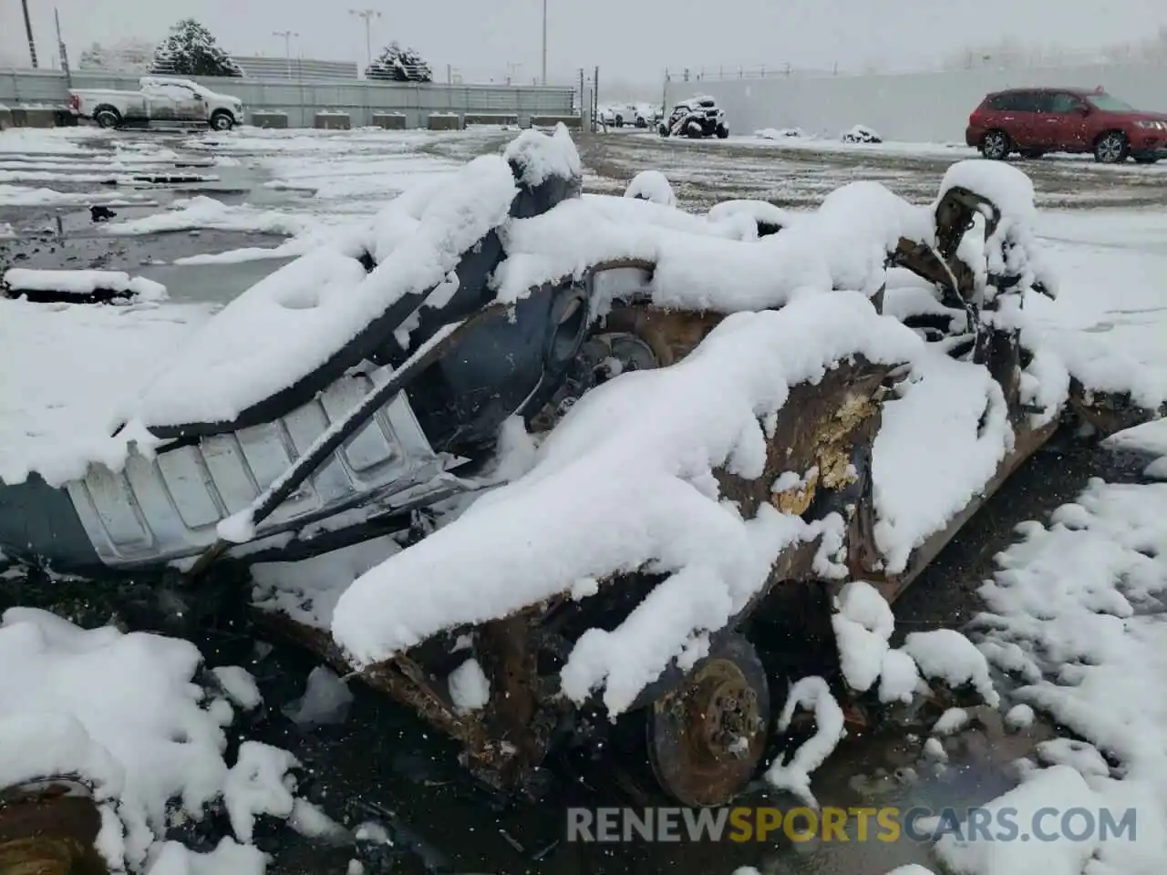 4 Photograph of a damaged car 5YJYGDEE0MF075802 TESLA MODEL Y 2021