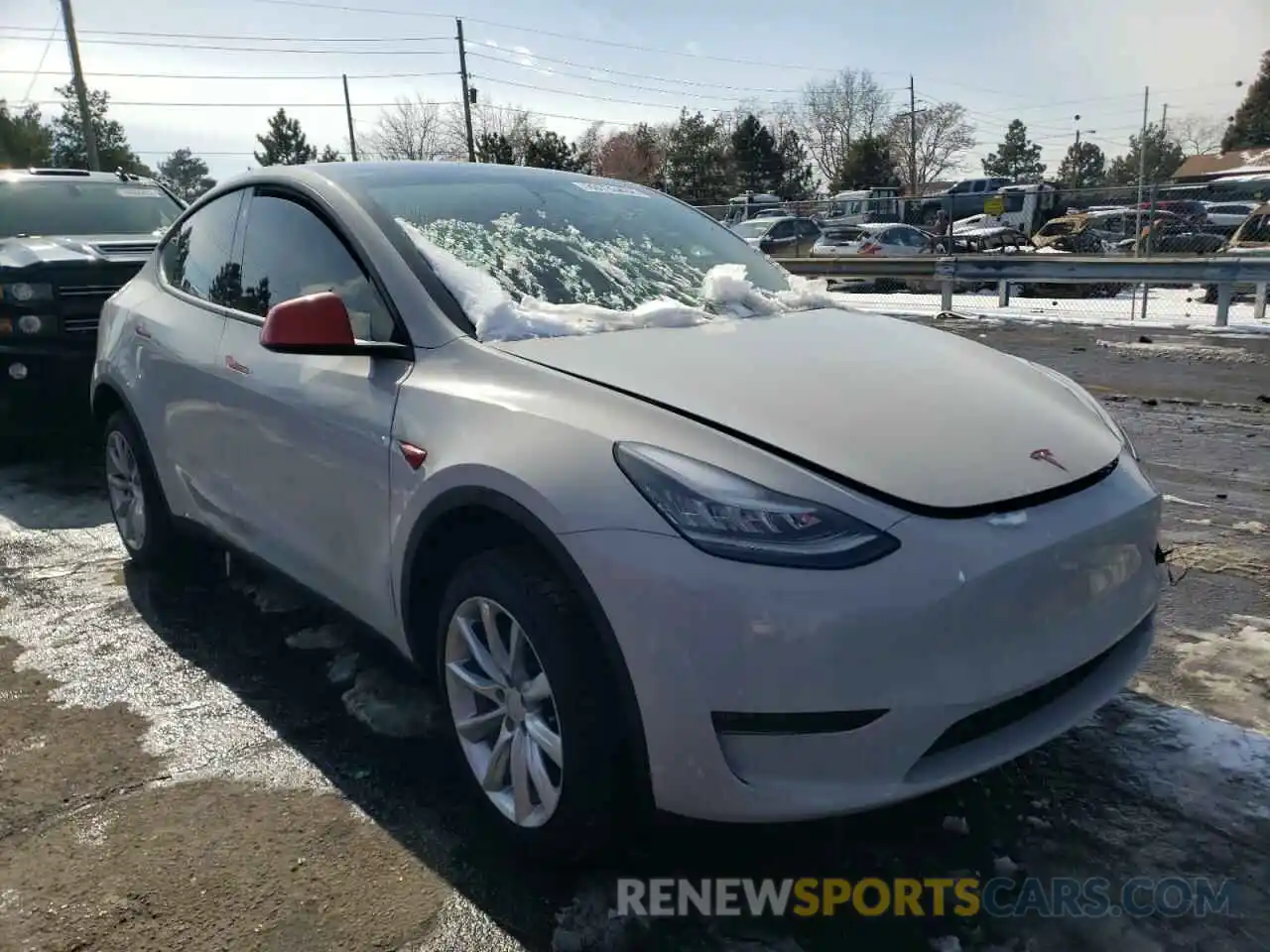 1 Photograph of a damaged car 5YJYGDEE0MF076545 TESLA MODEL Y 2021