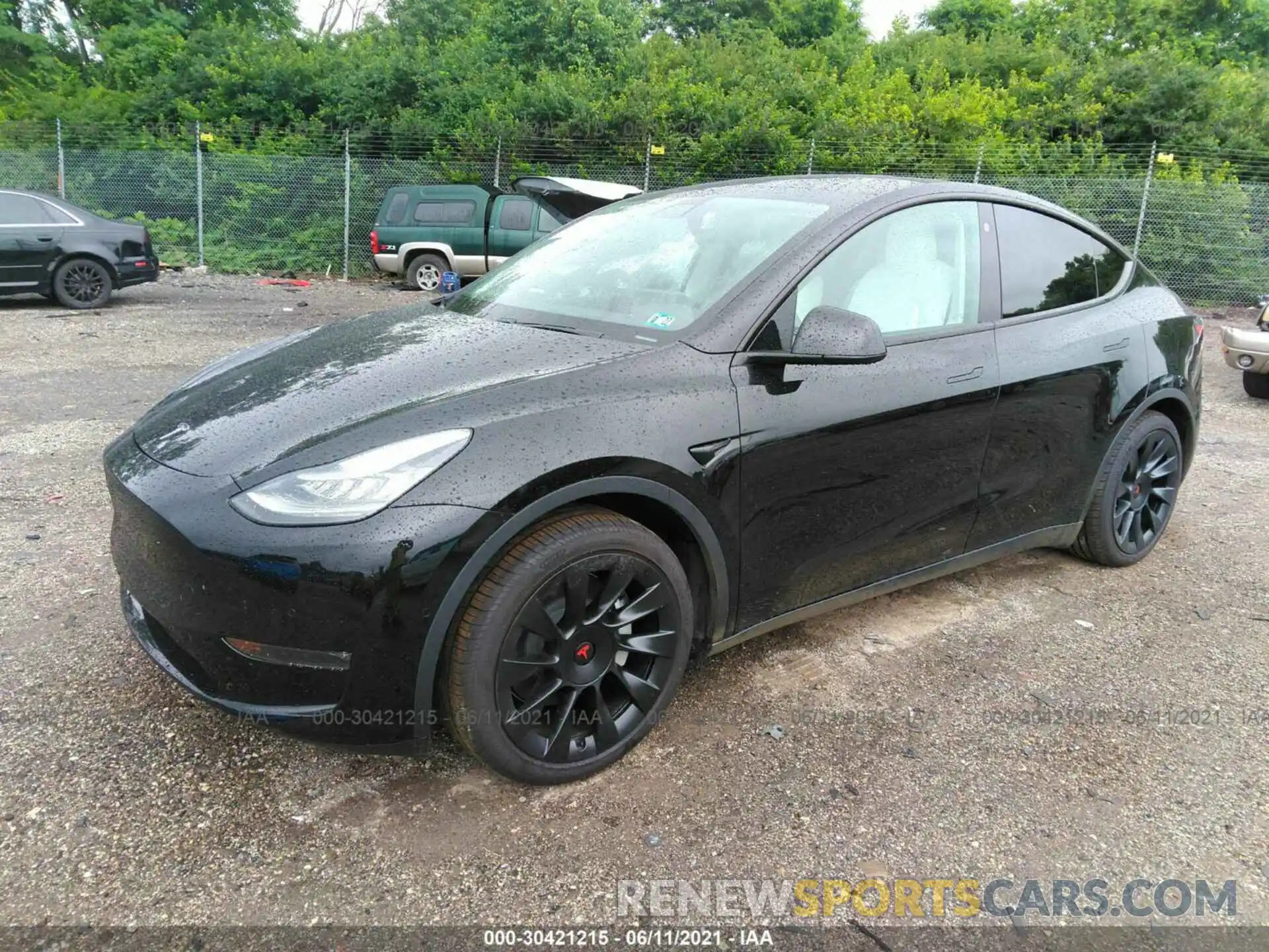 2 Photograph of a damaged car 5YJYGDEE0MF081129 TESLA MODEL Y 2021