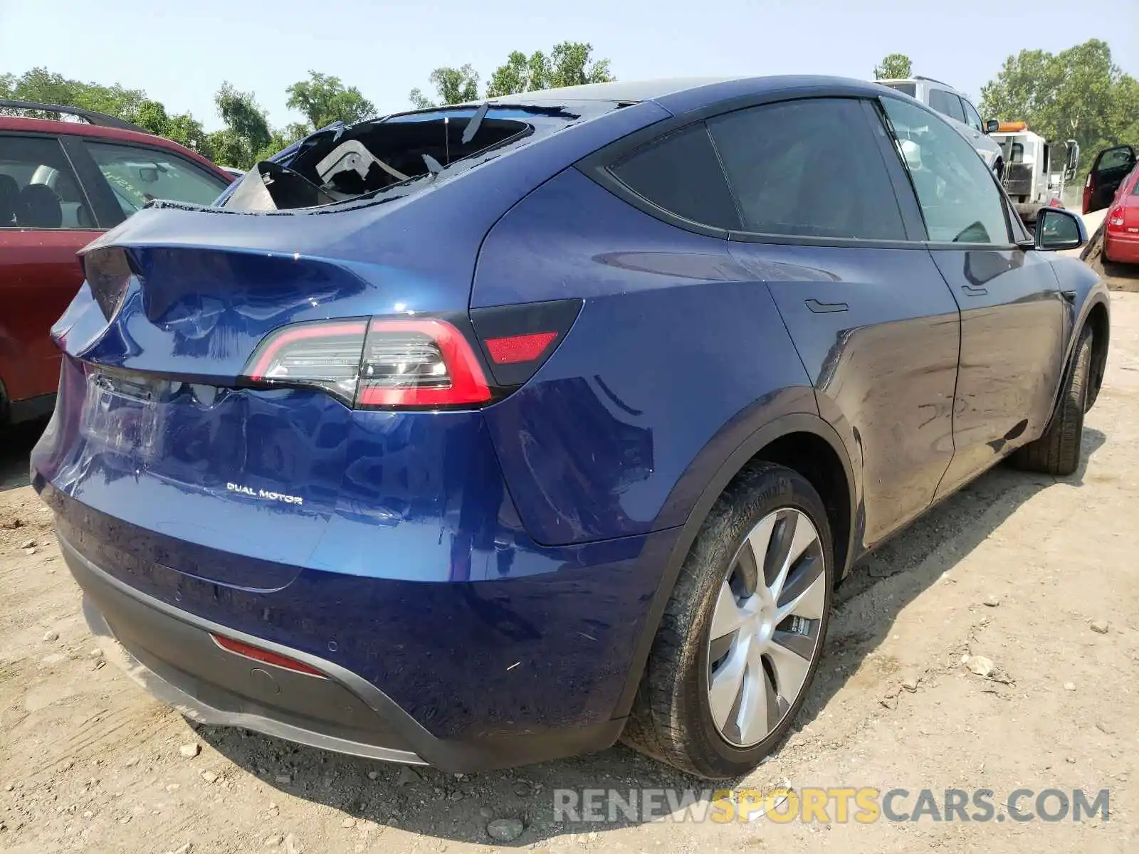 4 Photograph of a damaged car 5YJYGDEE0MF086458 TESLA MODEL Y 2021