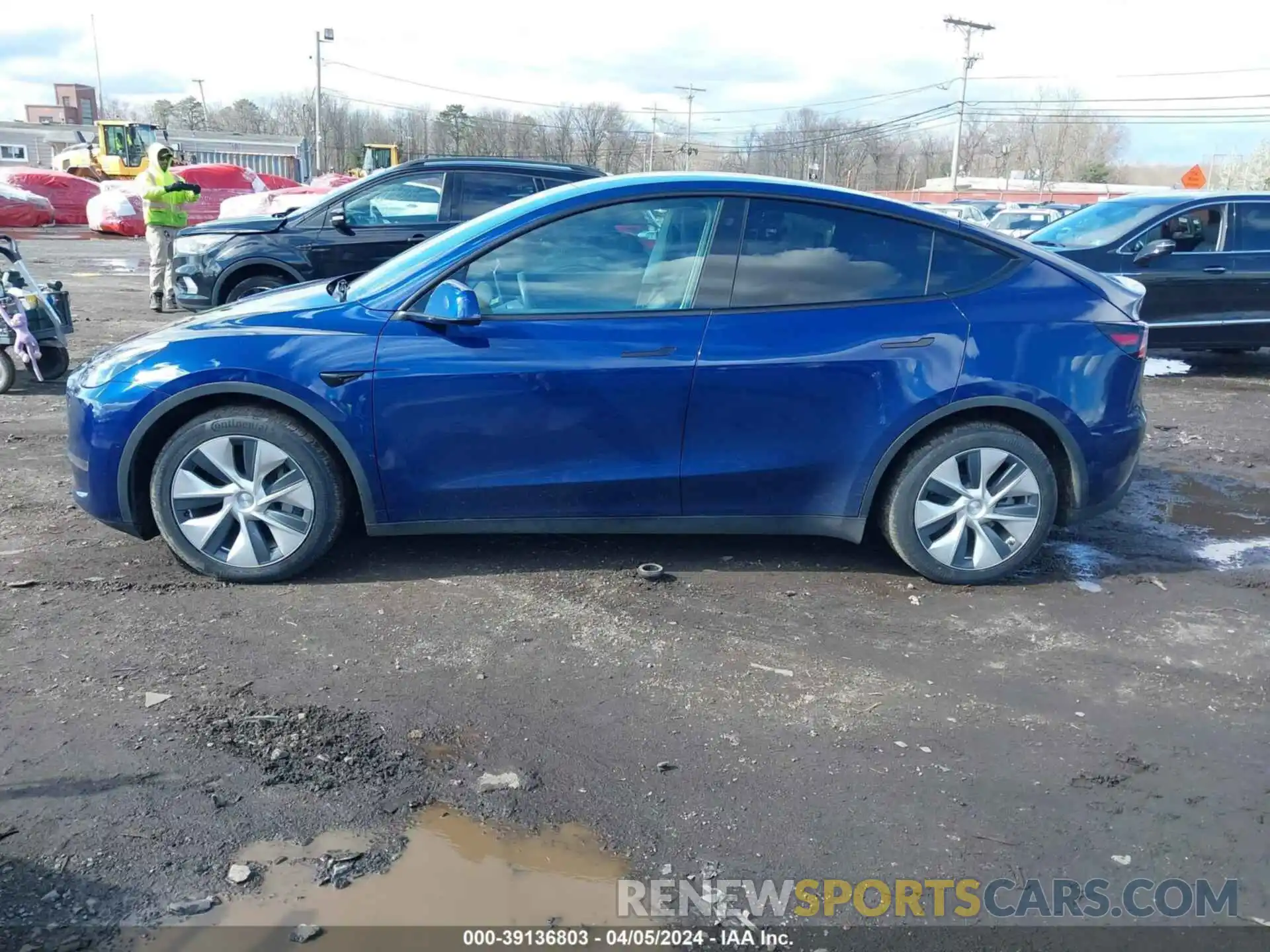 14 Photograph of a damaged car 5YJYGDEE0MF088095 TESLA MODEL Y 2021