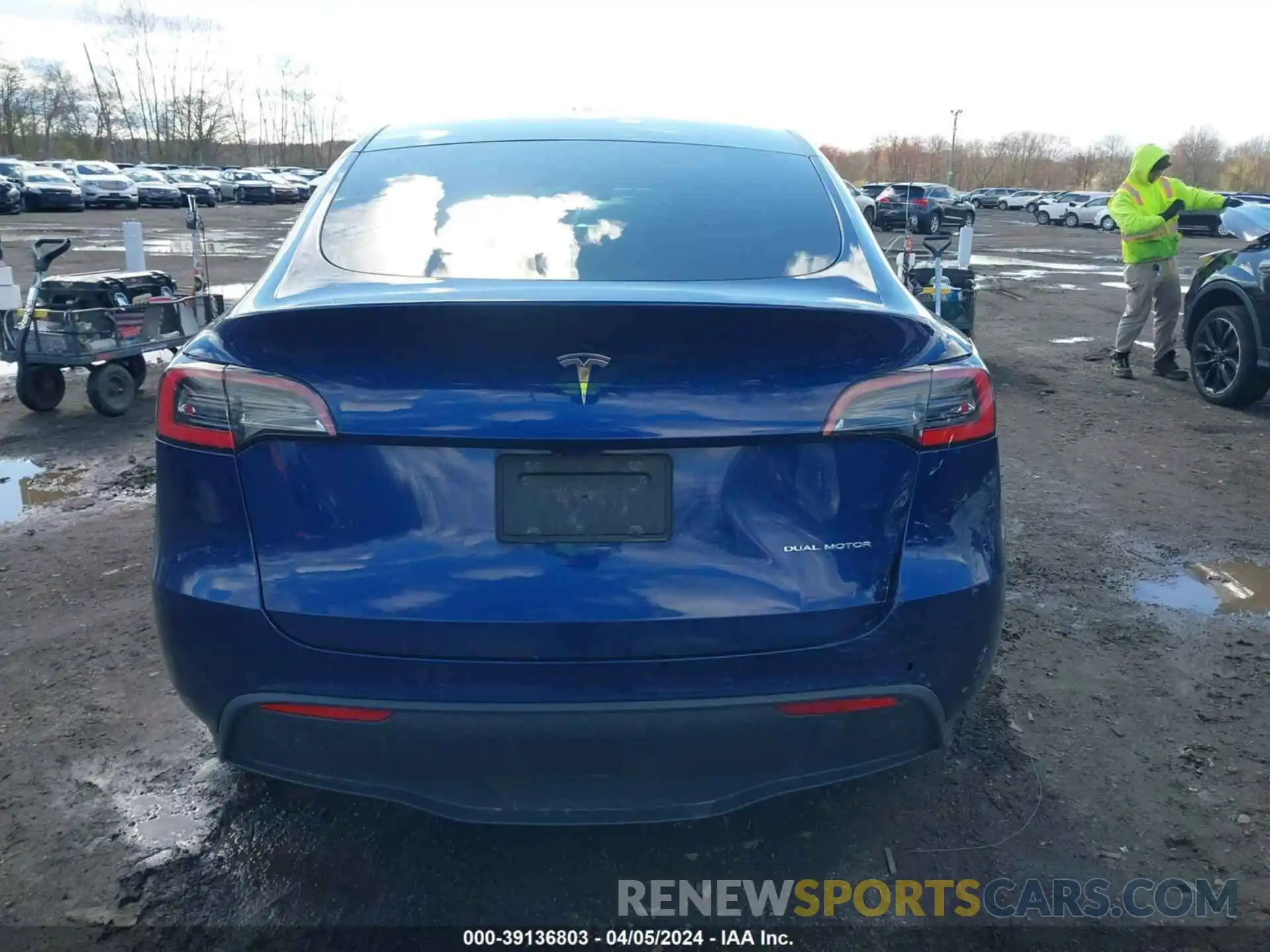 16 Photograph of a damaged car 5YJYGDEE0MF088095 TESLA MODEL Y 2021