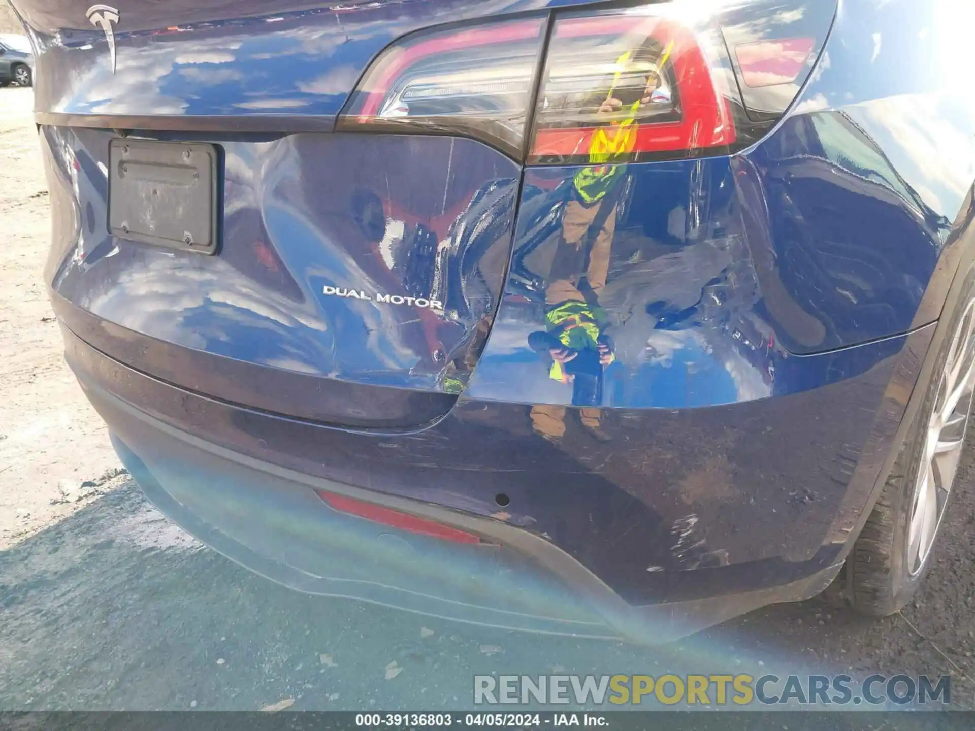 6 Photograph of a damaged car 5YJYGDEE0MF088095 TESLA MODEL Y 2021