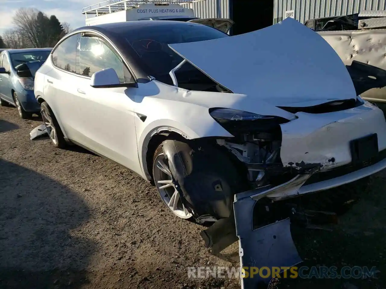 1 Photograph of a damaged car 5YJYGDEE0MF090221 TESLA MODEL Y 2021