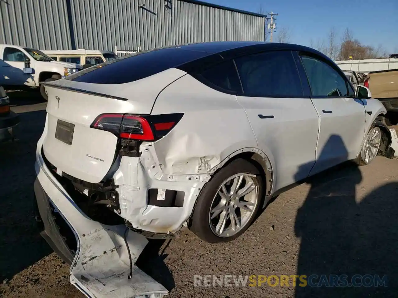 4 Photograph of a damaged car 5YJYGDEE0MF090221 TESLA MODEL Y 2021