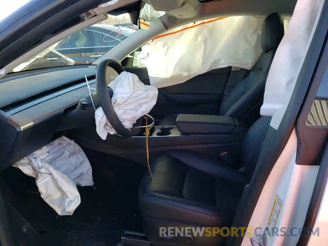 6 Photograph of a damaged car 5YJYGDEE0MF090221 TESLA MODEL Y 2021