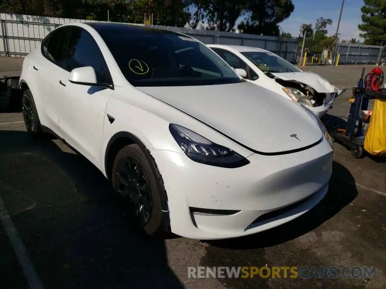 1 Фотография поврежденного автомобиля 5YJYGDEE0MF090638 TESLA MODEL Y 2021