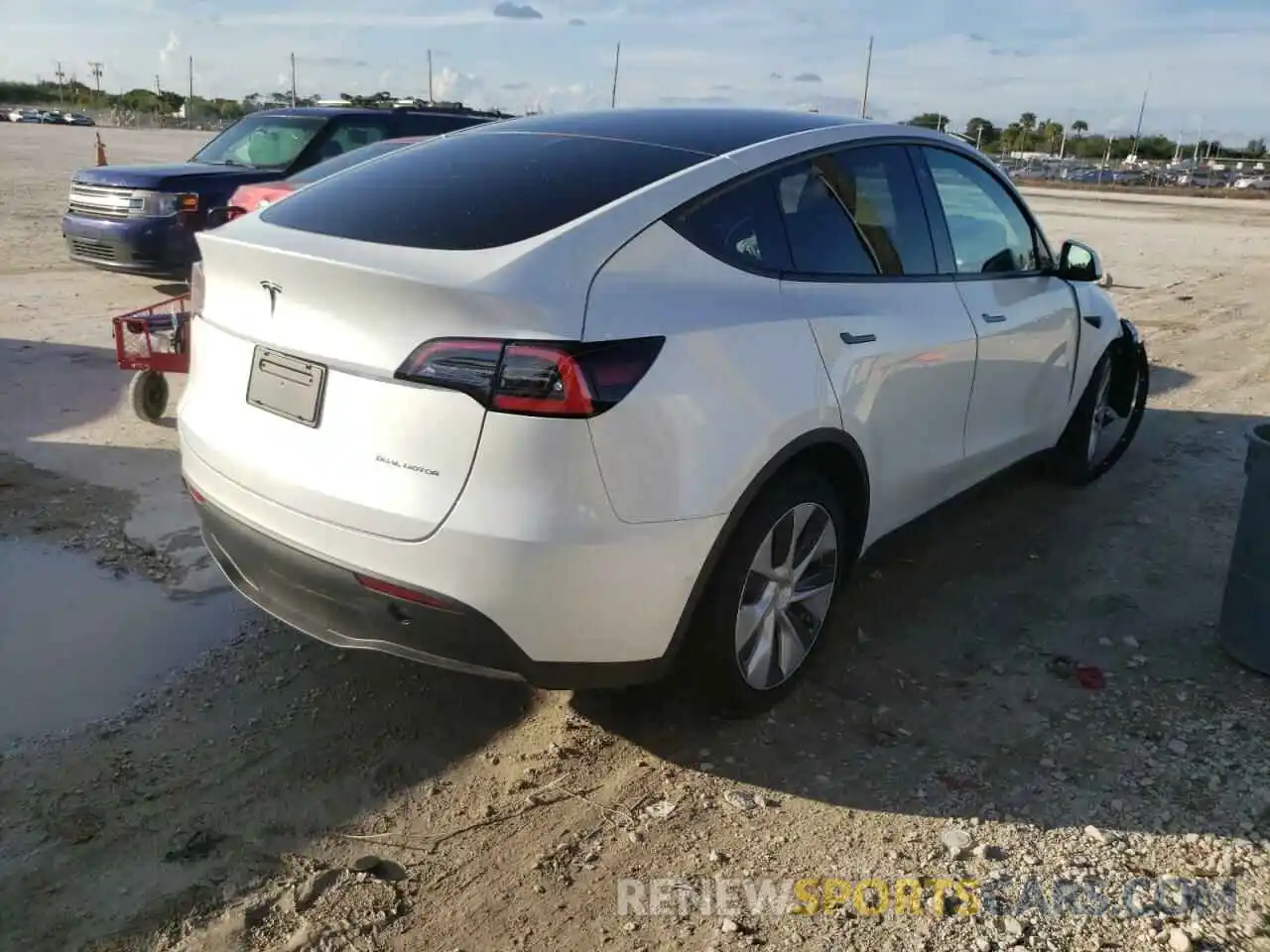 4 Фотография поврежденного автомобиля 5YJYGDEE0MF096858 TESLA MODEL Y 2021