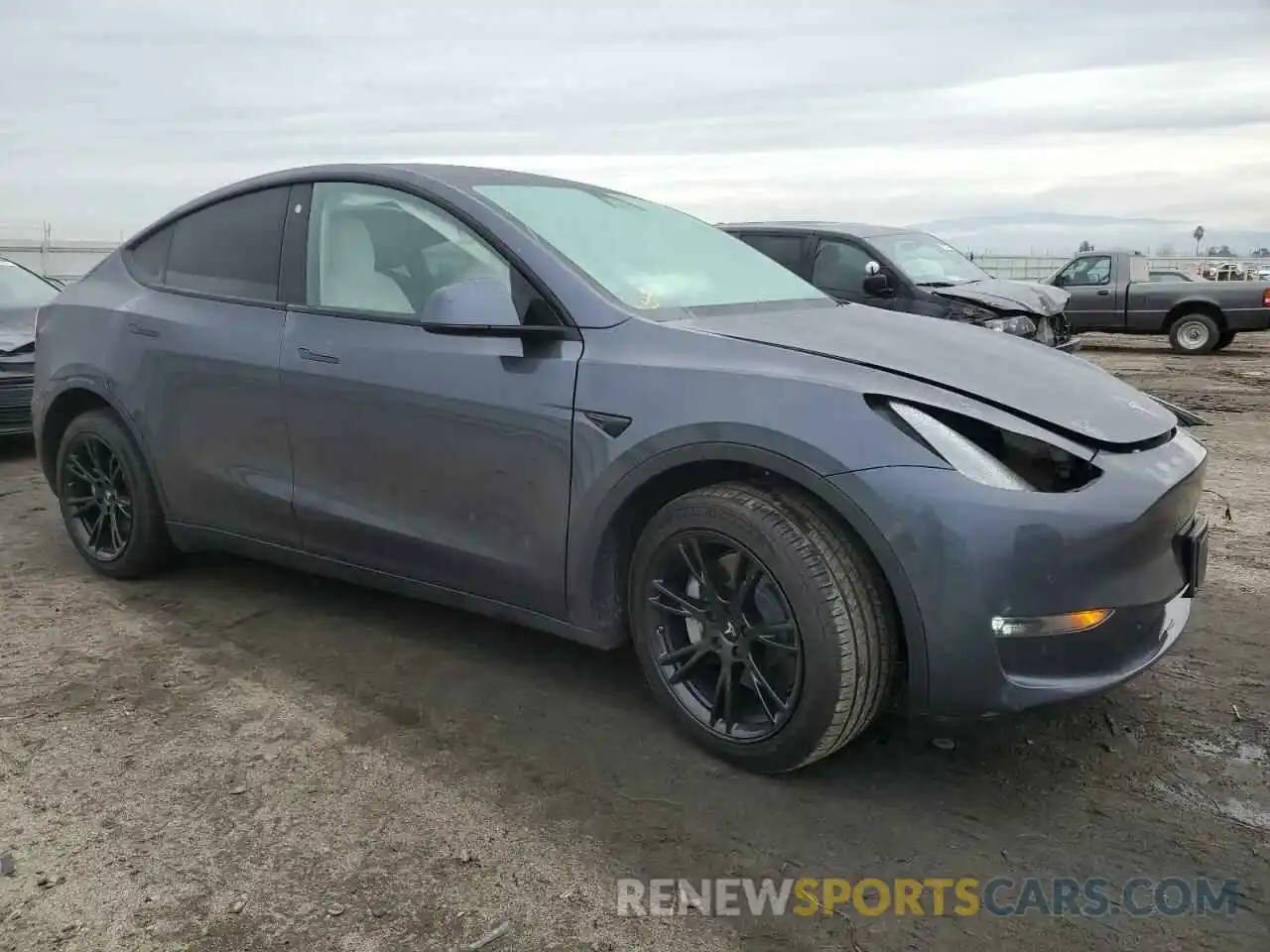 4 Photograph of a damaged car 5YJYGDEE0MF098531 TESLA MODEL Y 2021