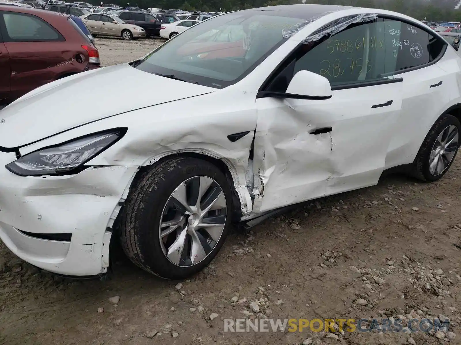 9 Photograph of a damaged car 5YJYGDEE0MF114209 TESLA MODEL Y 2021