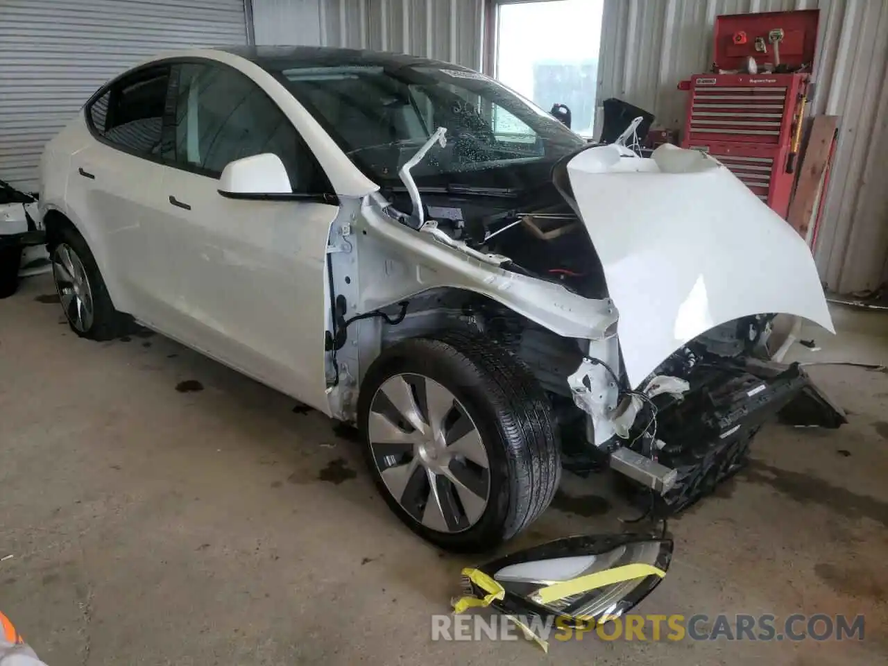 1 Photograph of a damaged car 5YJYGDEE0MF114310 TESLA MODEL Y 2021