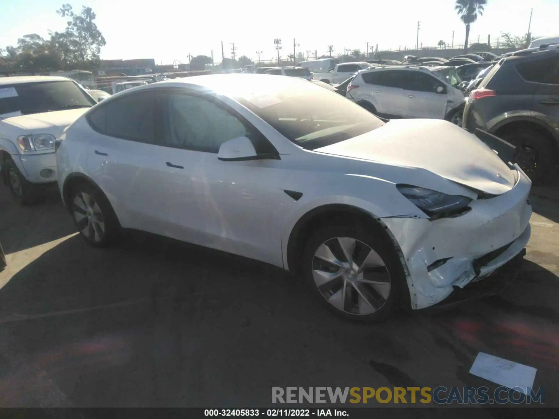 1 Photograph of a damaged car 5YJYGDEE0MF117157 TESLA MODEL Y 2021