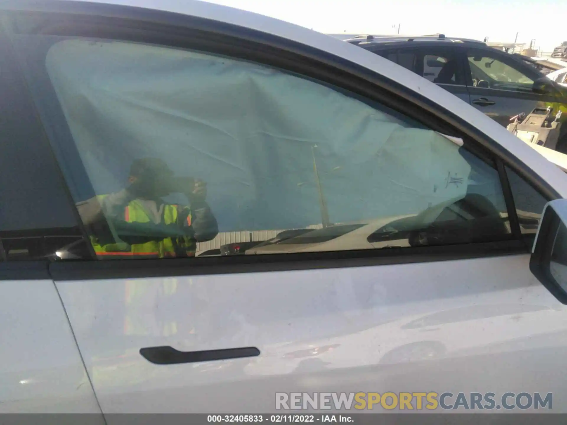 5 Photograph of a damaged car 5YJYGDEE0MF117157 TESLA MODEL Y 2021