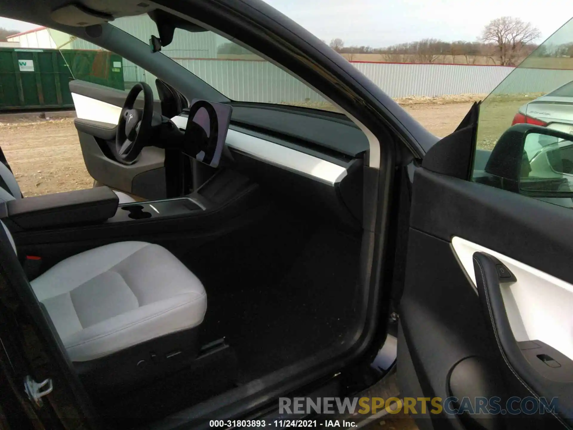 5 Photograph of a damaged car 5YJYGDEE0MF124027 TESLA MODEL Y 2021