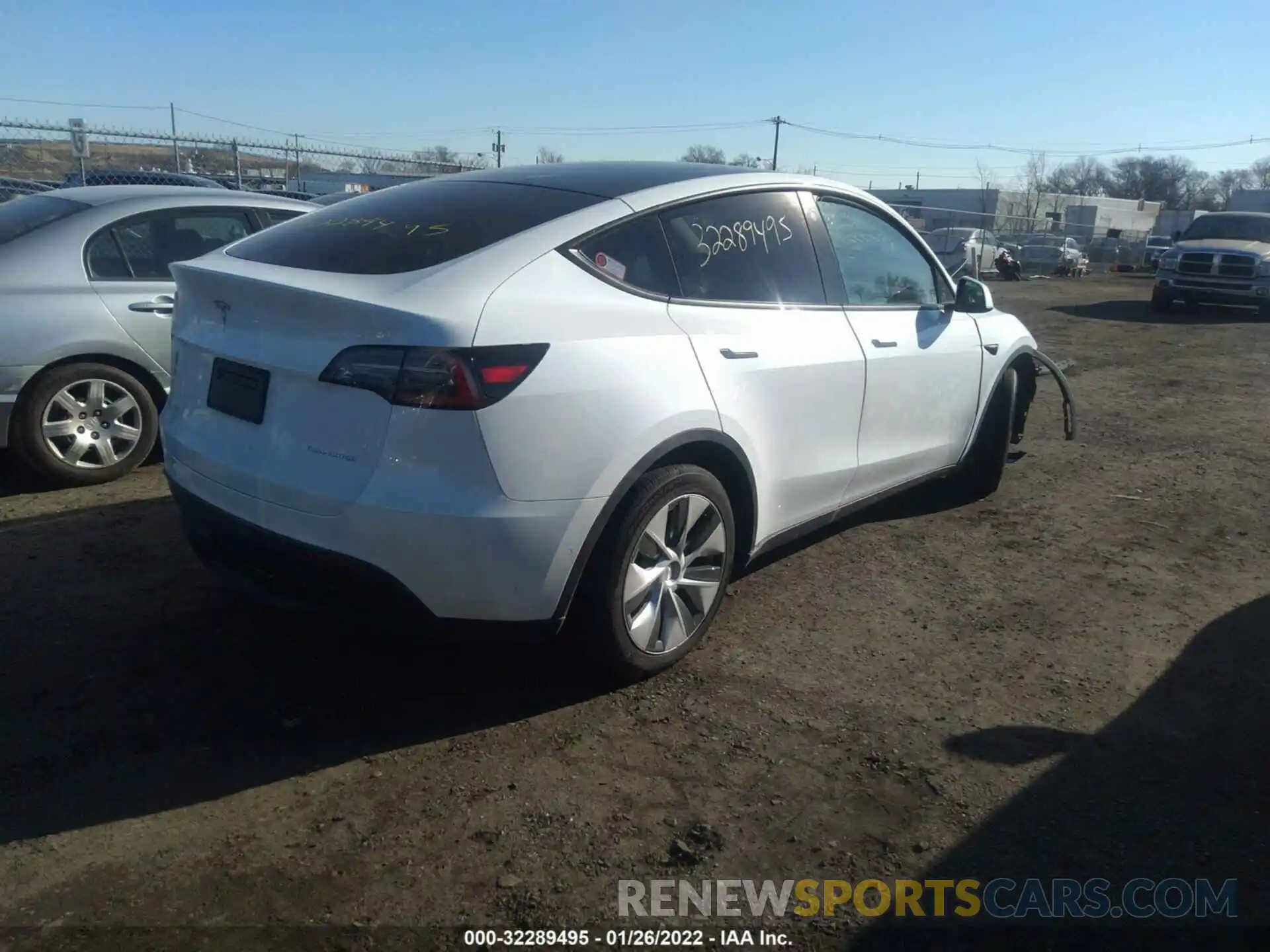 4 Фотография поврежденного автомобиля 5YJYGDEE0MF125016 TESLA MODEL Y 2021