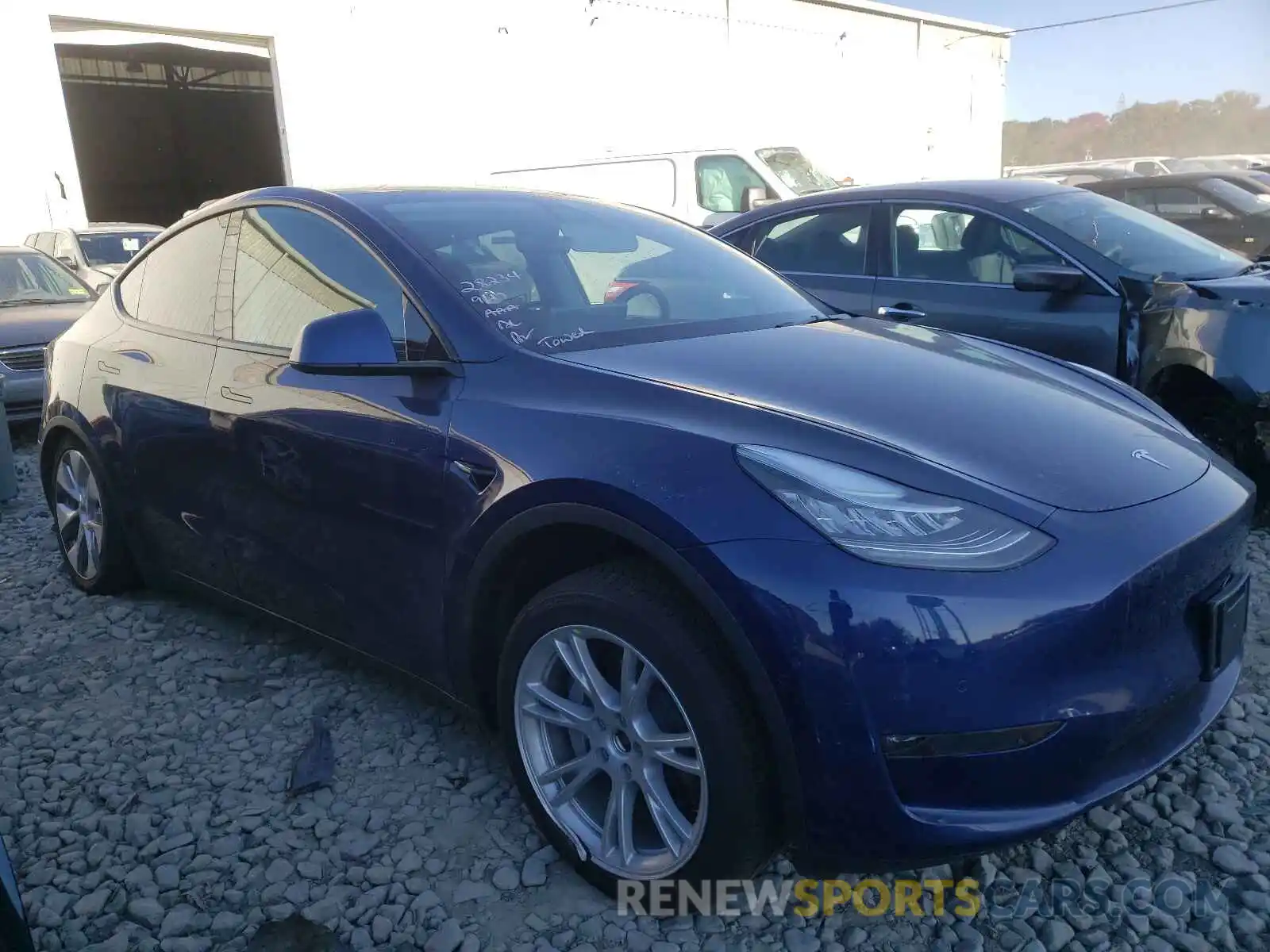 1 Photograph of a damaged car 5YJYGDEE0MF131480 TESLA MODEL Y 2021