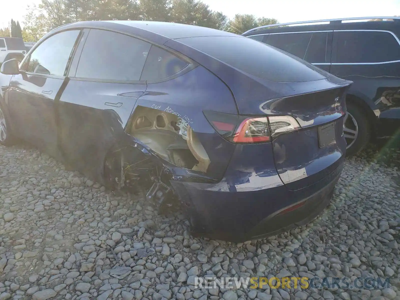 9 Photograph of a damaged car 5YJYGDEE0MF131480 TESLA MODEL Y 2021