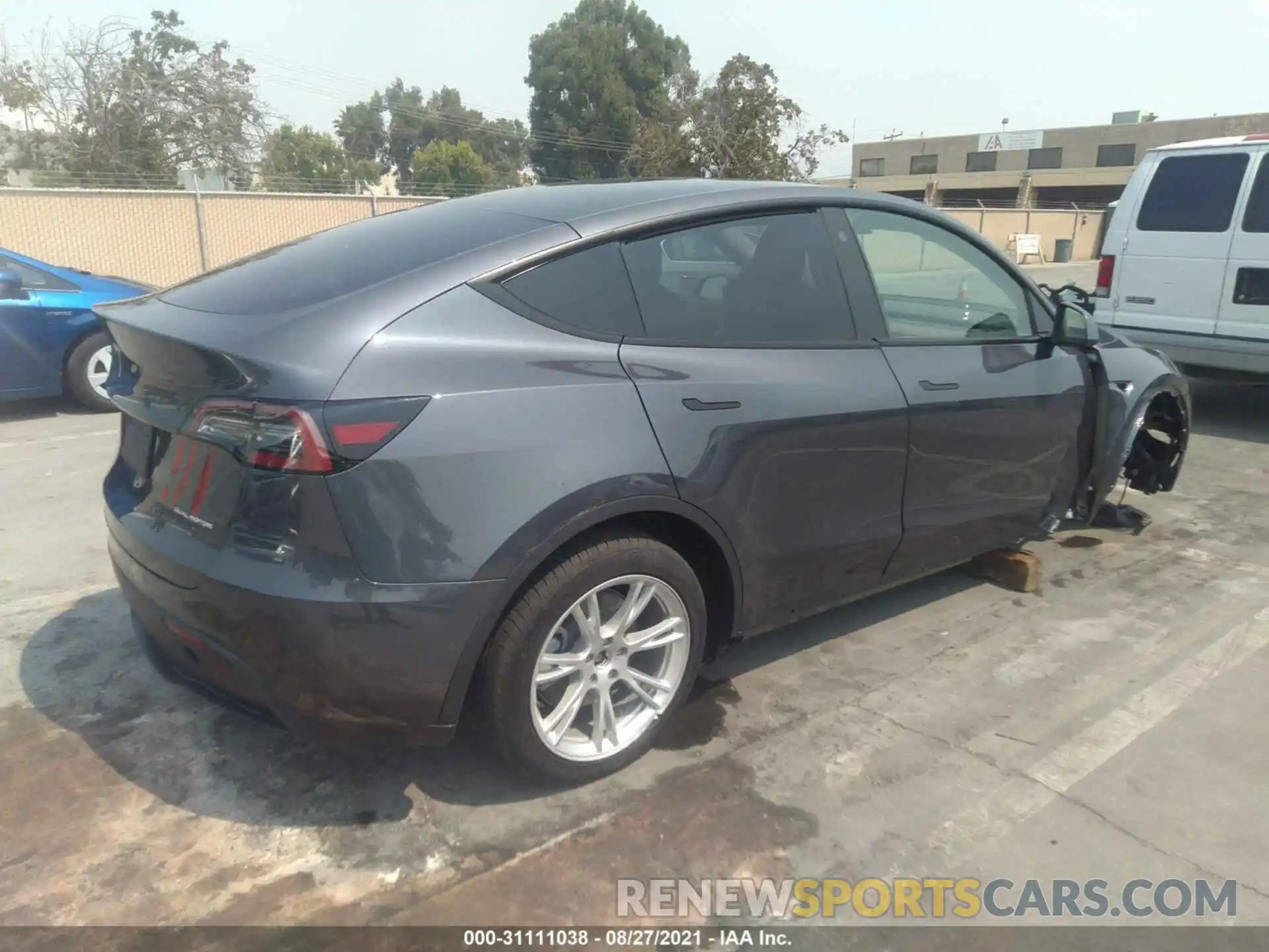 4 Photograph of a damaged car 5YJYGDEE0MF150126 TESLA MODEL Y 2021