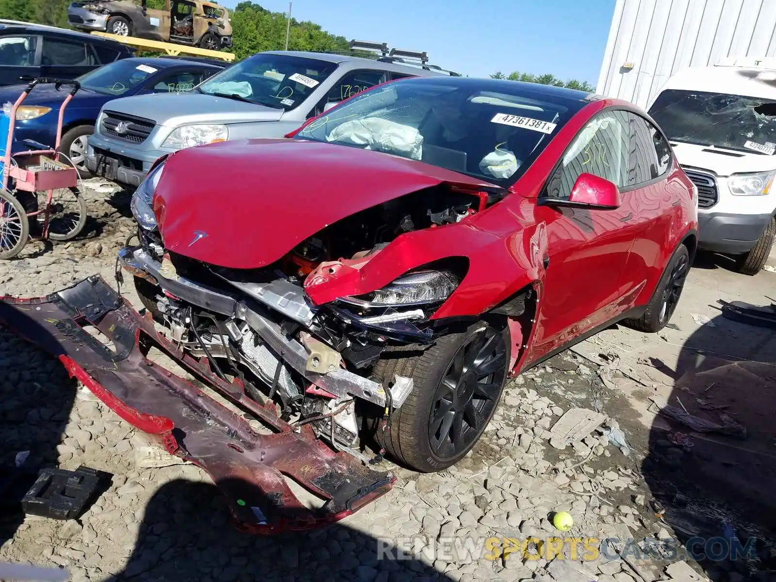 2 Photograph of a damaged car 5YJYGDEE0MF152961 TESLA MODEL Y 2021