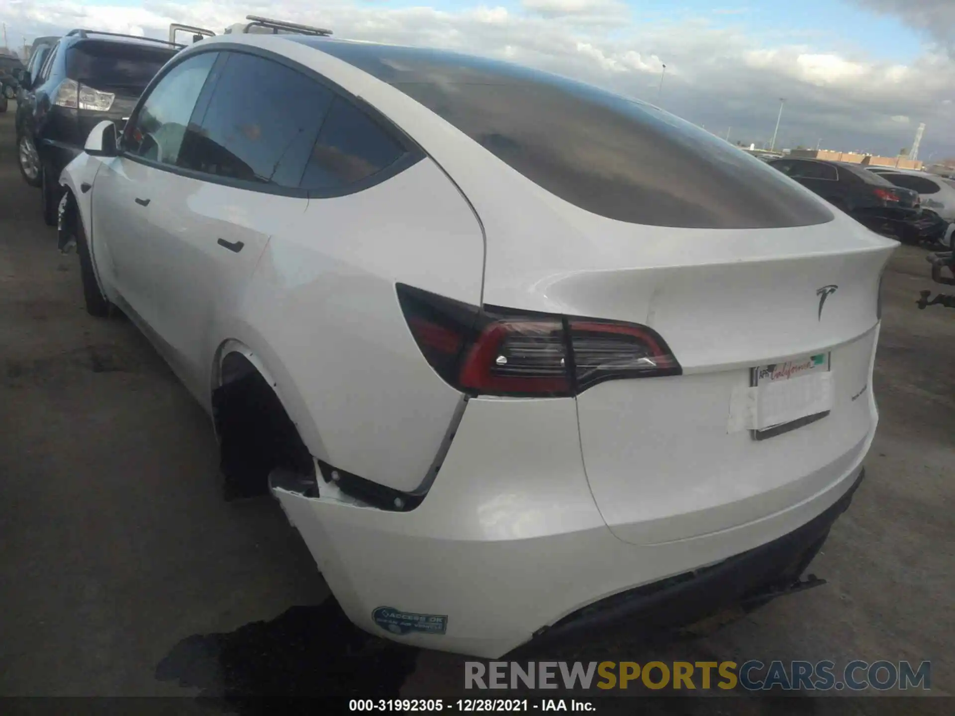 3 Photograph of a damaged car 5YJYGDEE0MF160719 TESLA MODEL Y 2021