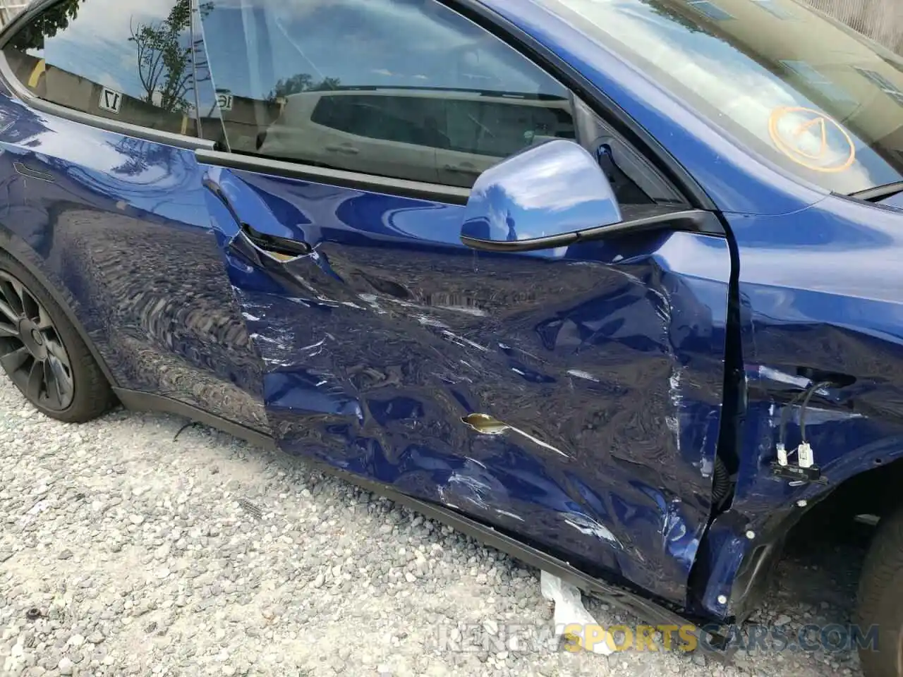 9 Photograph of a damaged car 5YJYGDEE0MF177424 TESLA MODEL Y 2021