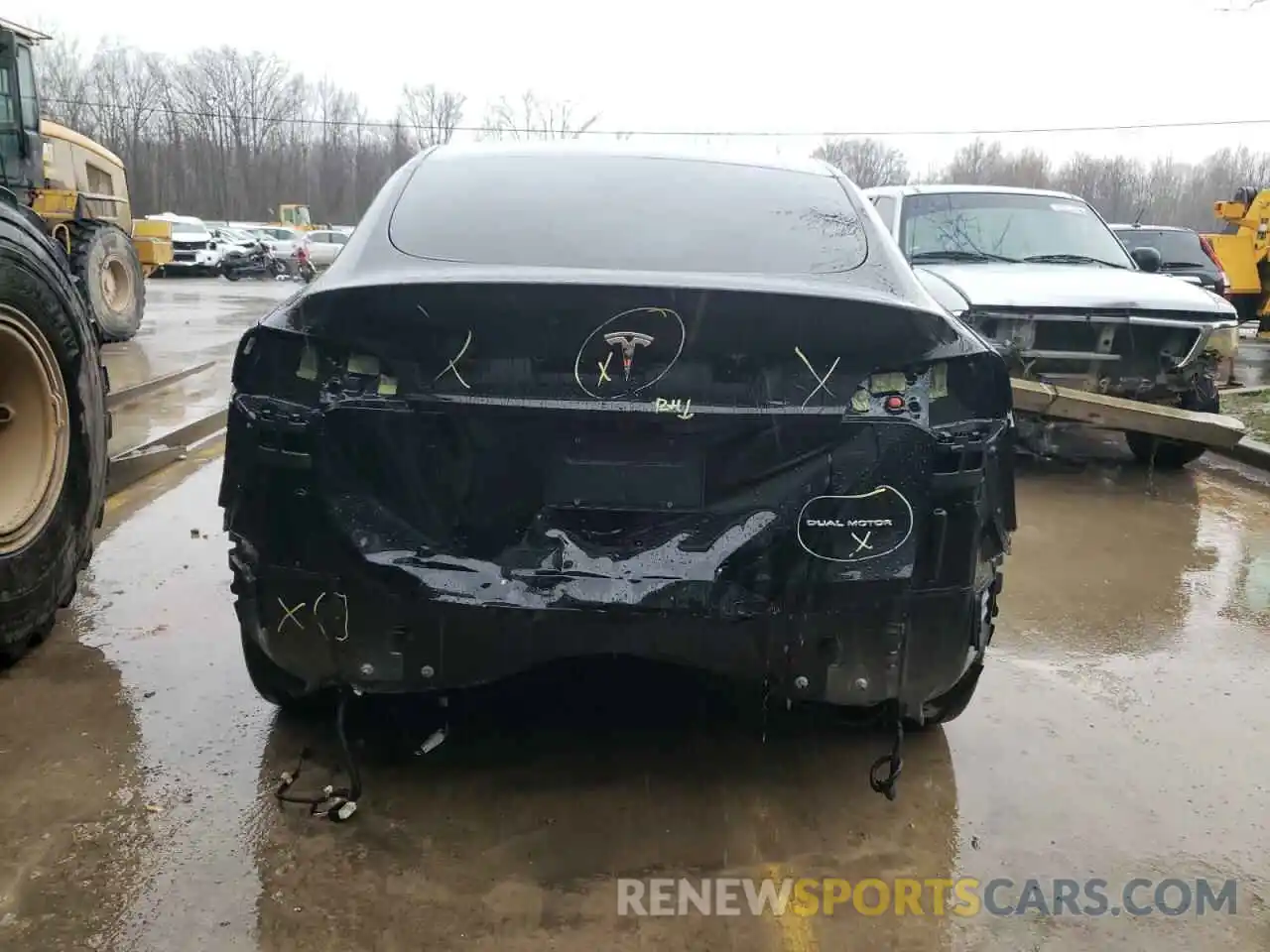 9 Photograph of a damaged car 5YJYGDEE0MF183319 TESLA MODEL Y 2021