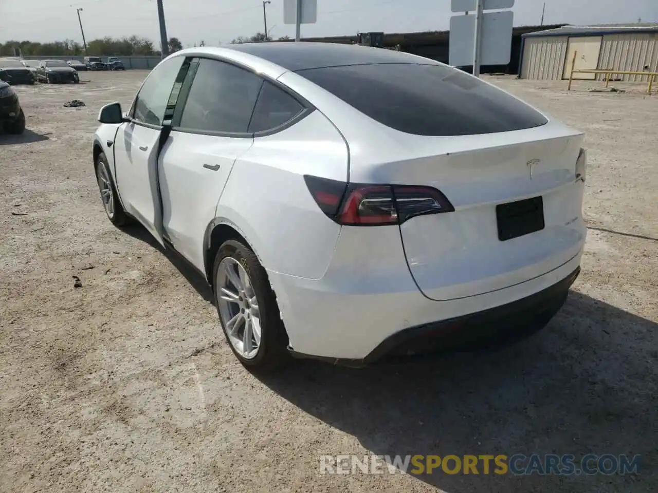 3 Photograph of a damaged car 5YJYGDEE0MF187564 TESLA MODEL Y 2021