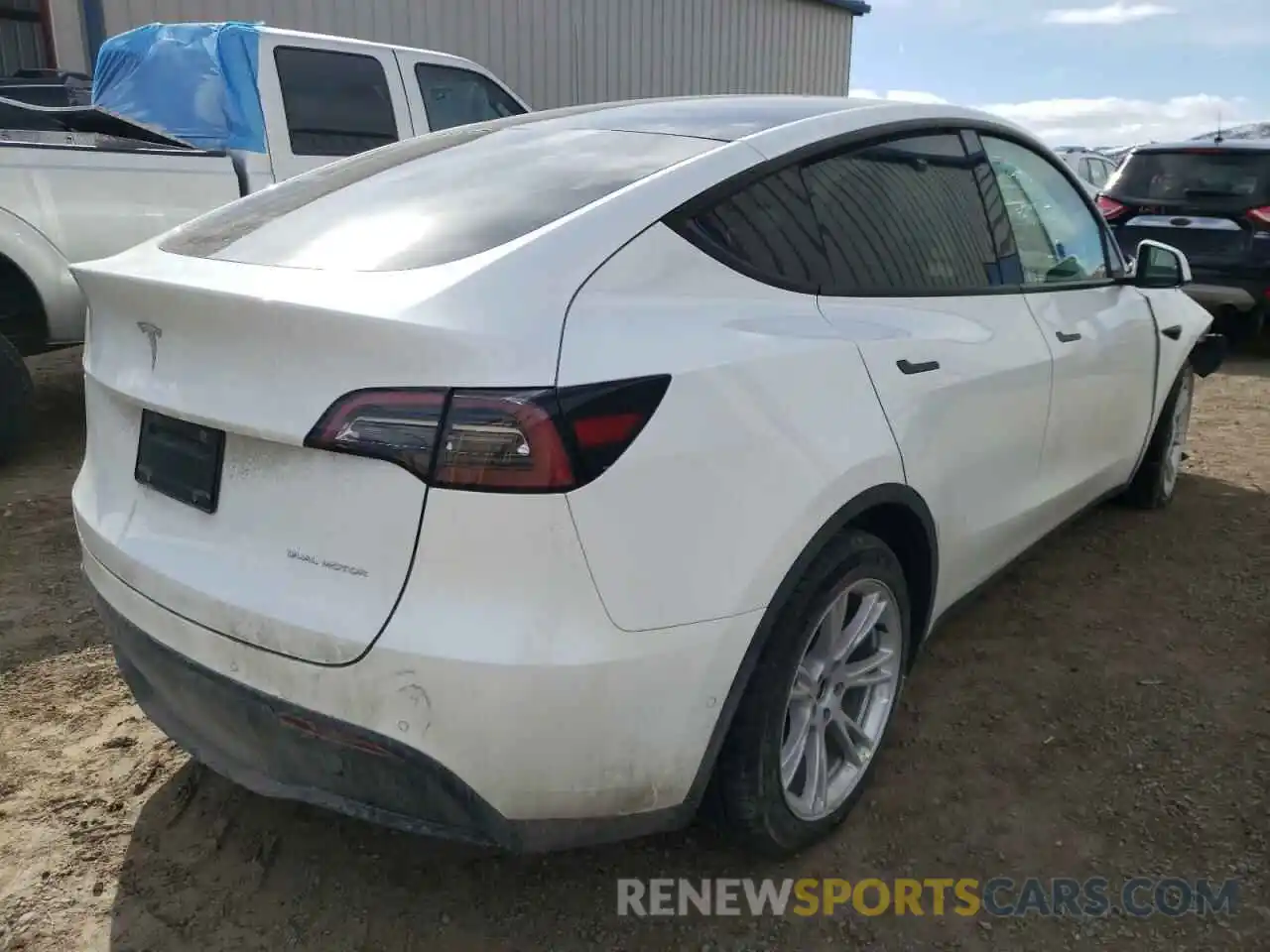 4 Photograph of a damaged car 5YJYGDEE0MF190643 TESLA MODEL Y 2021