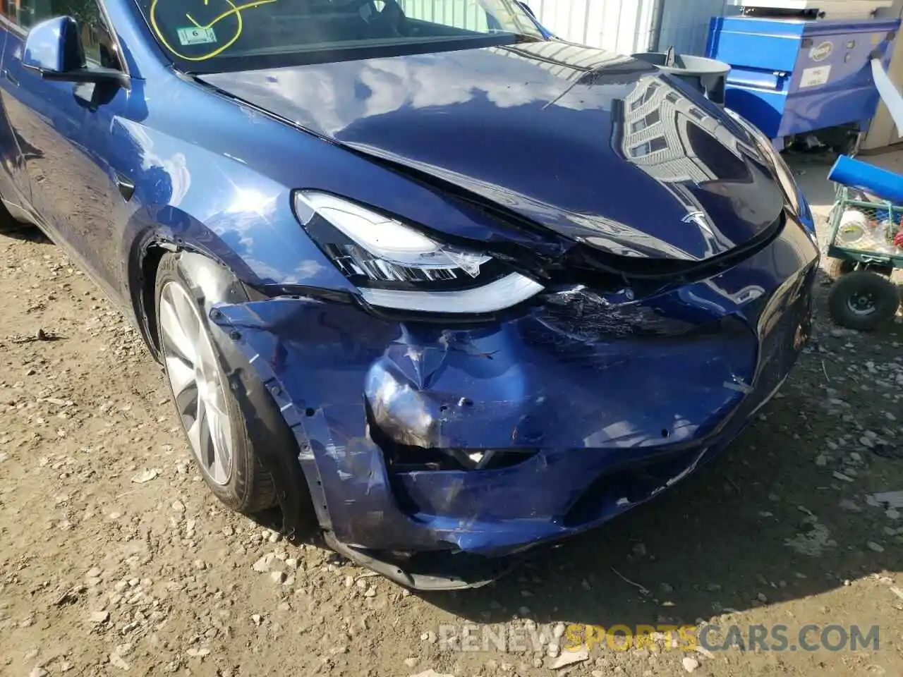 9 Photograph of a damaged car 5YJYGDEE0MF190920 TESLA MODEL Y 2021