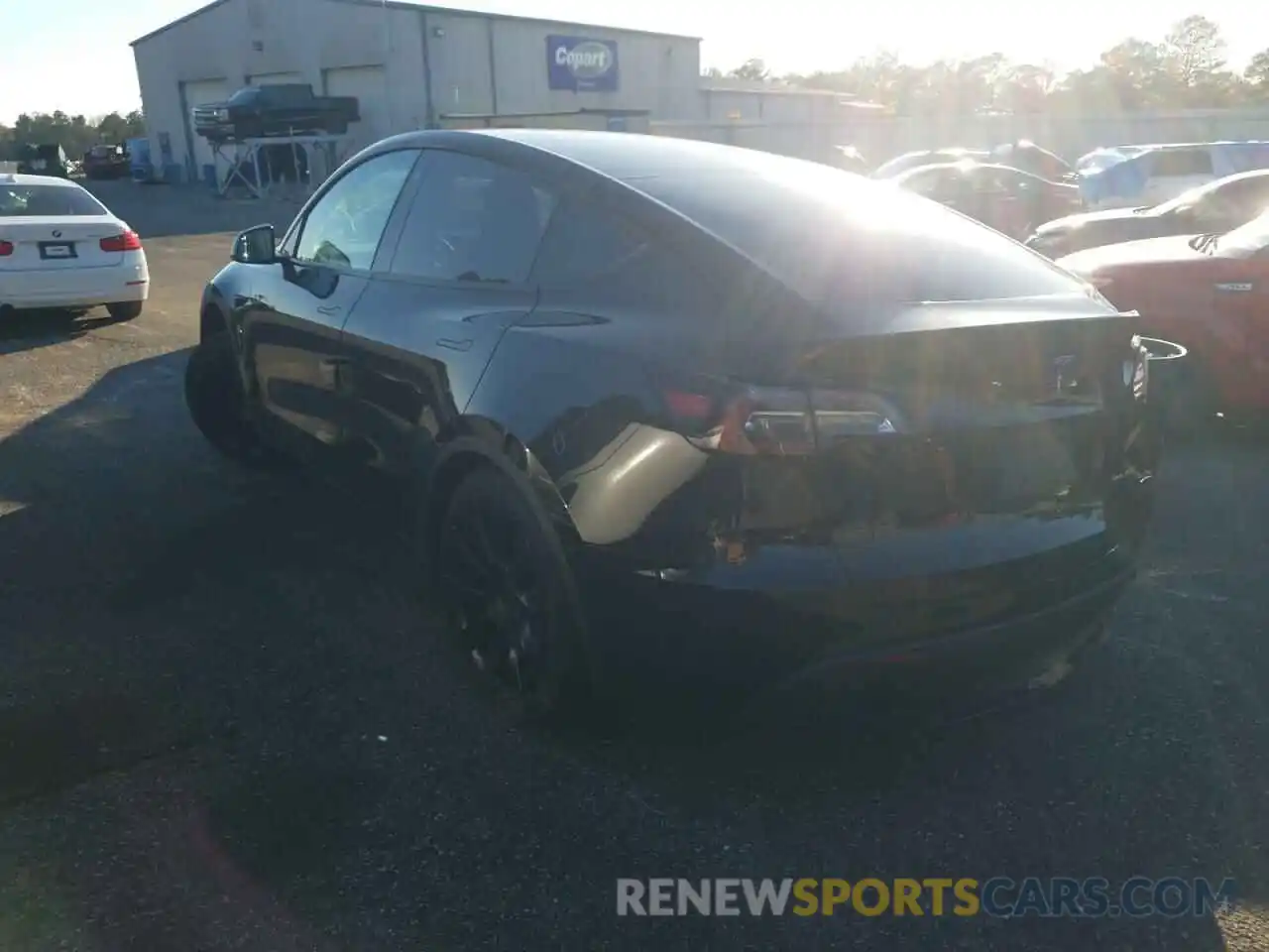 3 Photograph of a damaged car 5YJYGDEE0MF193901 TESLA MODEL Y 2021