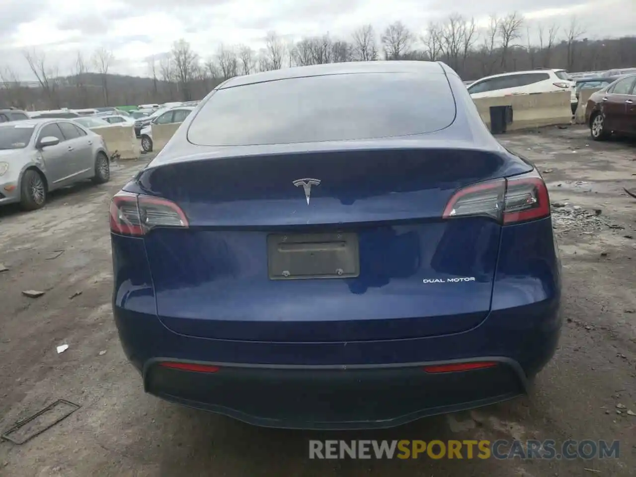 6 Photograph of a damaged car 5YJYGDEE0MF195485 TESLA MODEL Y 2021