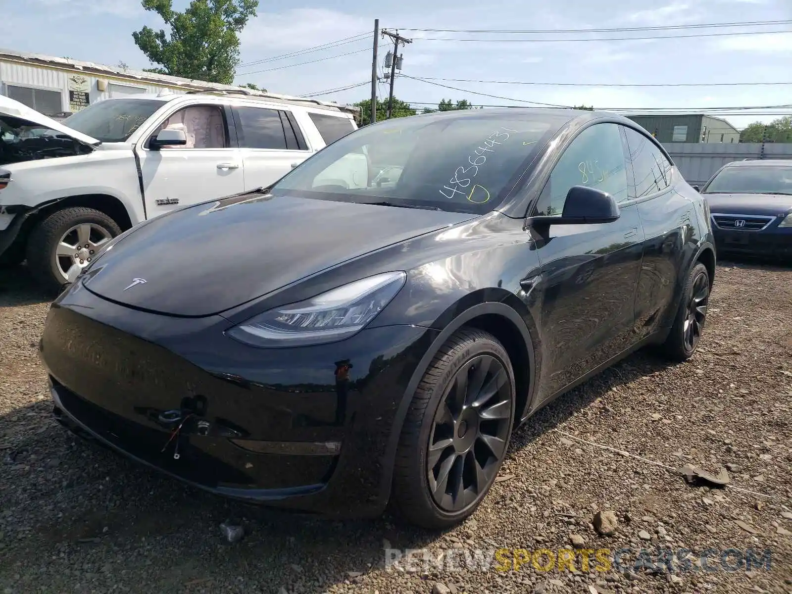 2 Photograph of a damaged car 5YJYGDEE0MF198256 TESLA MODEL Y 2021