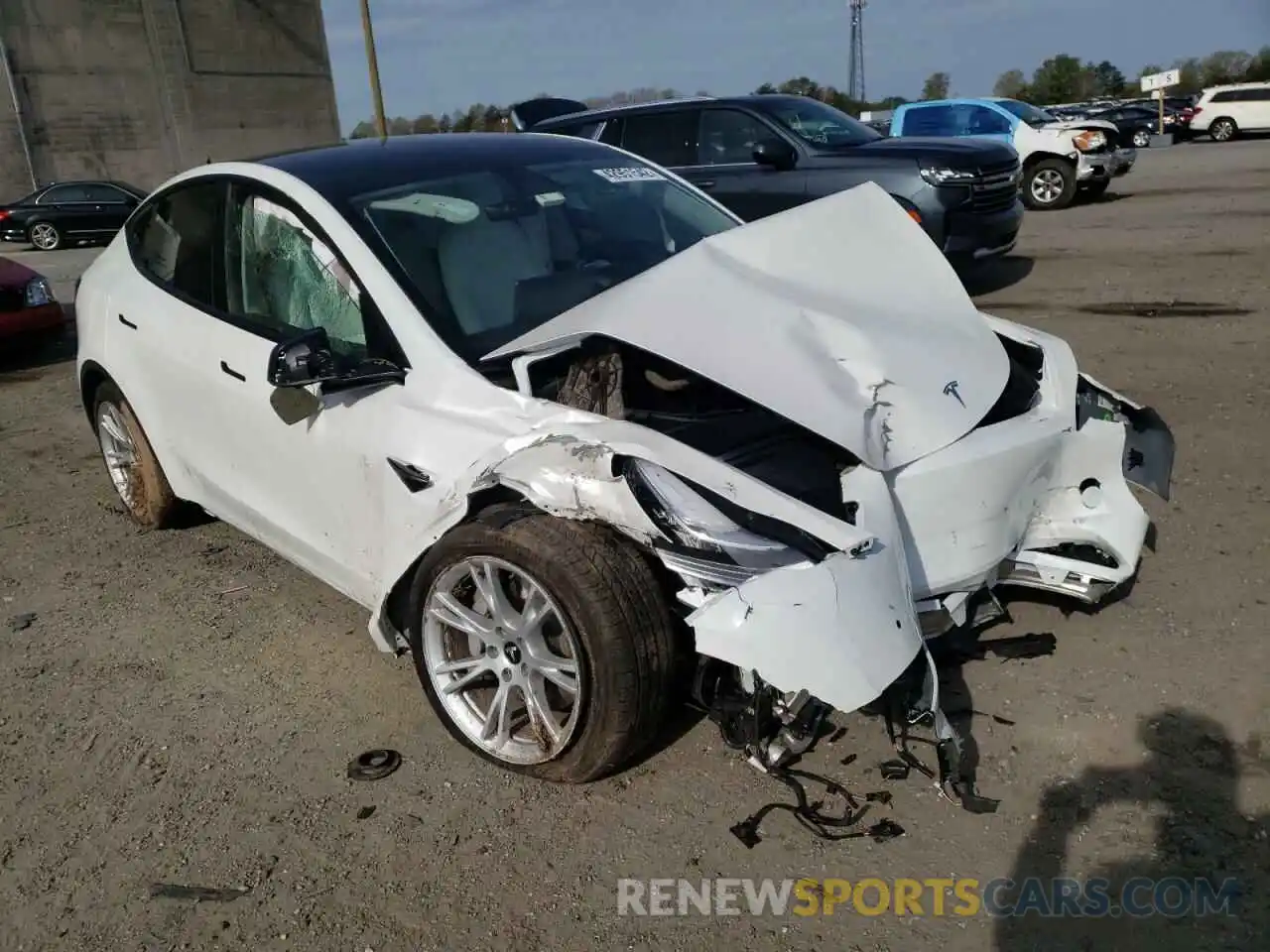 1 Photograph of a damaged car 5YJYGDEE0MF203147 TESLA MODEL Y 2021