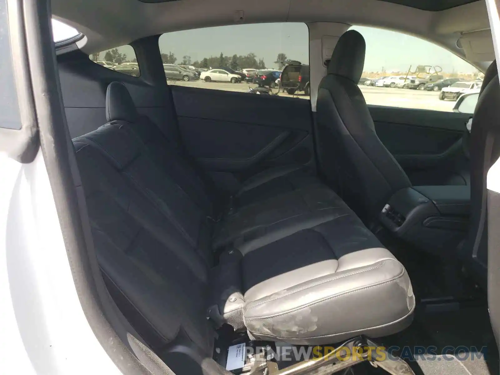 6 Photograph of a damaged car 5YJYGDEE0MF207019 TESLA MODEL Y 2021