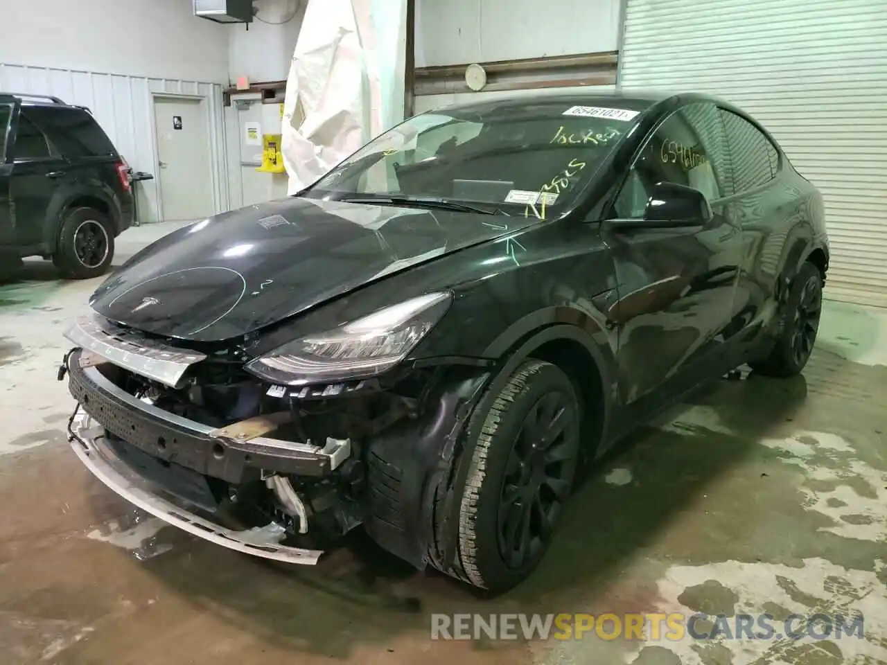 2 Photograph of a damaged car 5YJYGDEE0MF207425 TESLA MODEL Y 2021