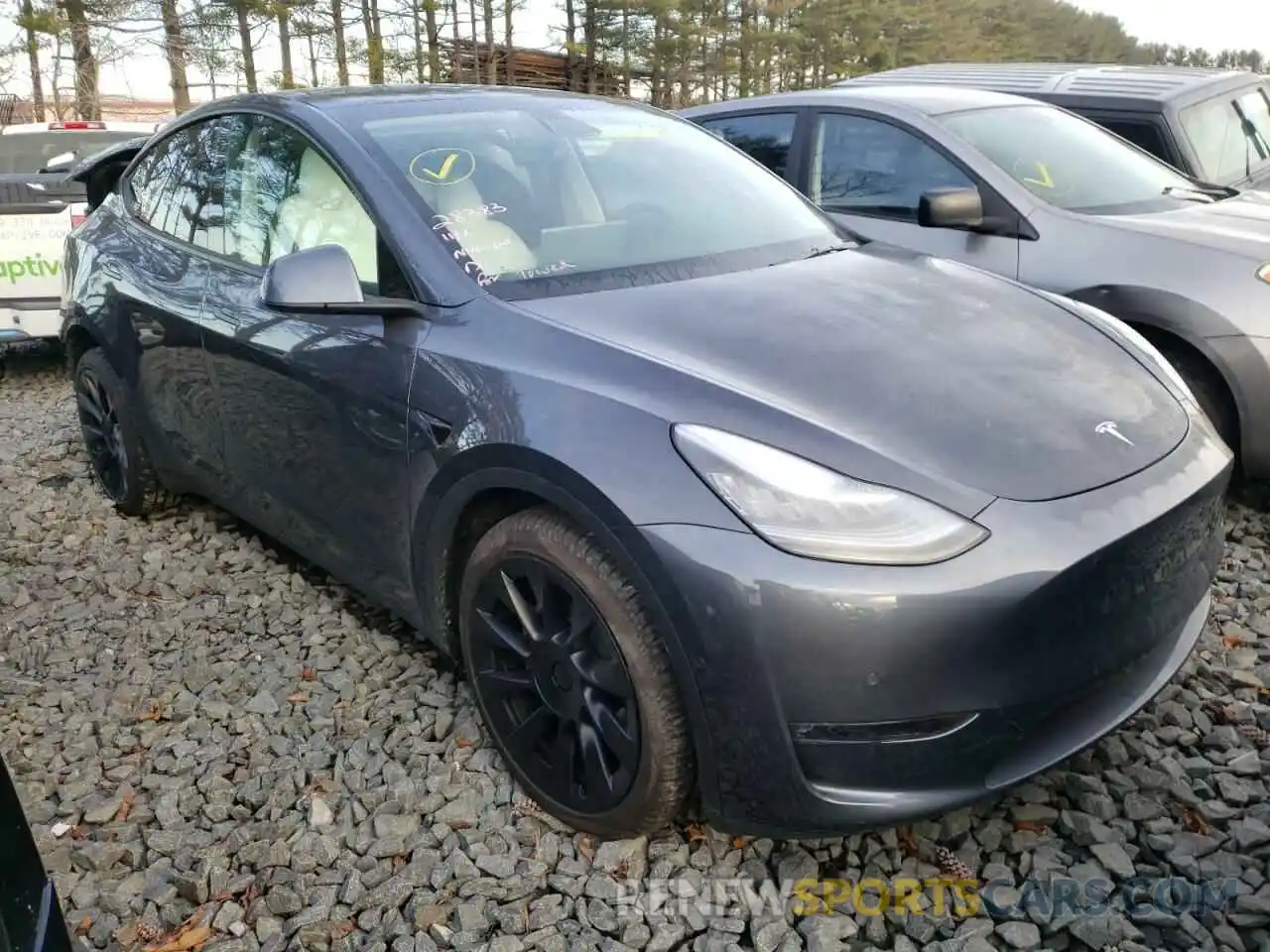 1 Photograph of a damaged car 5YJYGDEE0MF210504 TESLA MODEL Y 2021